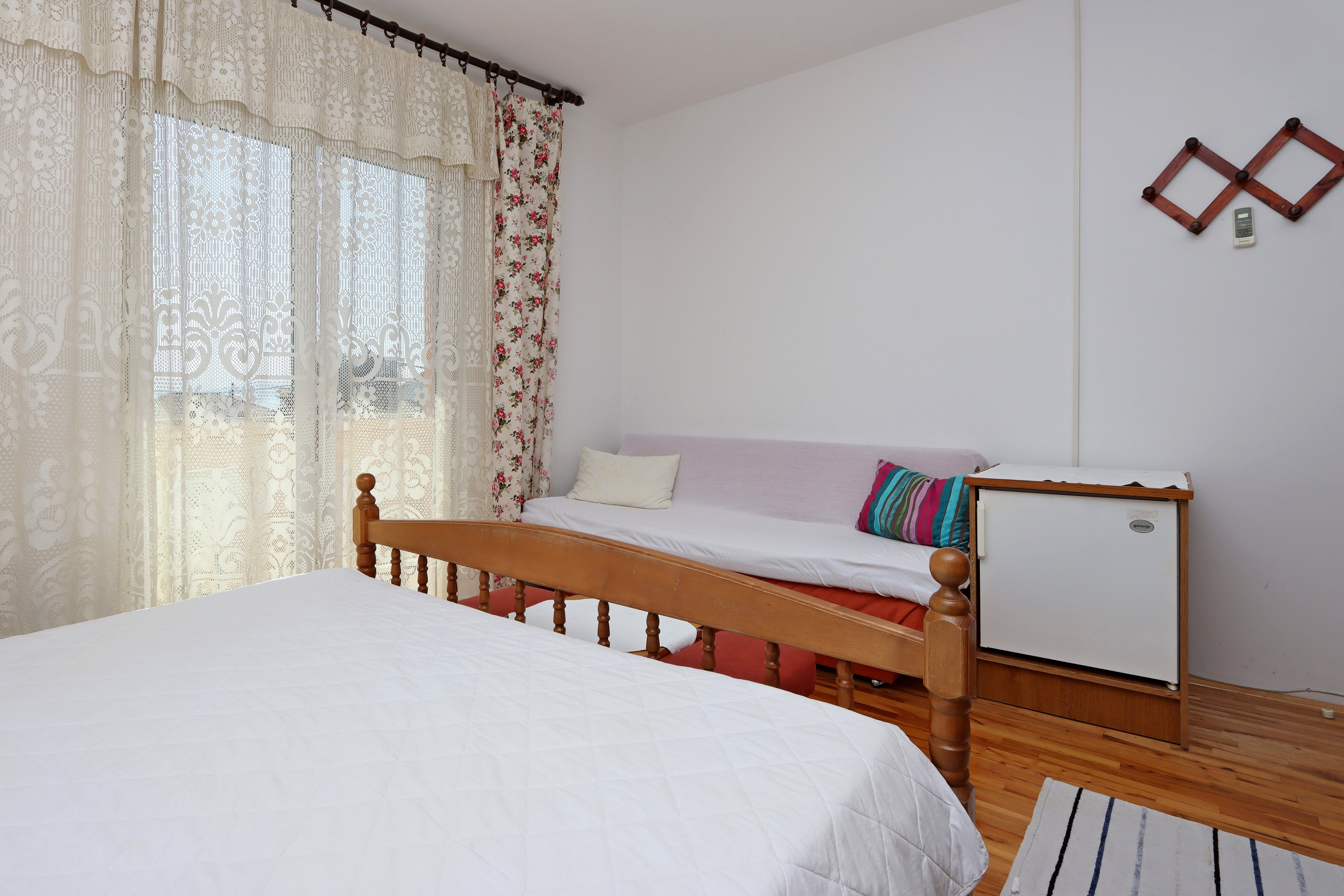 One bedroom apartment with balcony Banjol, Rab  A-a