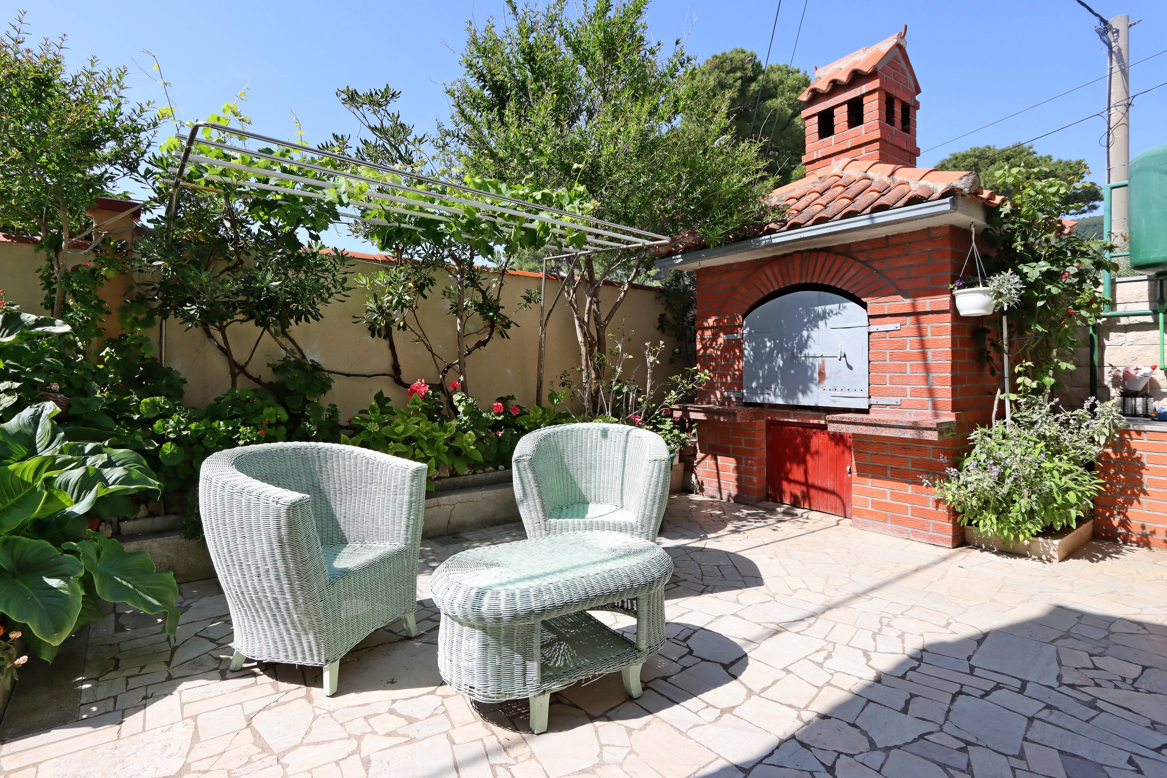 One bedroom apartment with balcony Banjol, Rab (A-19692-a)