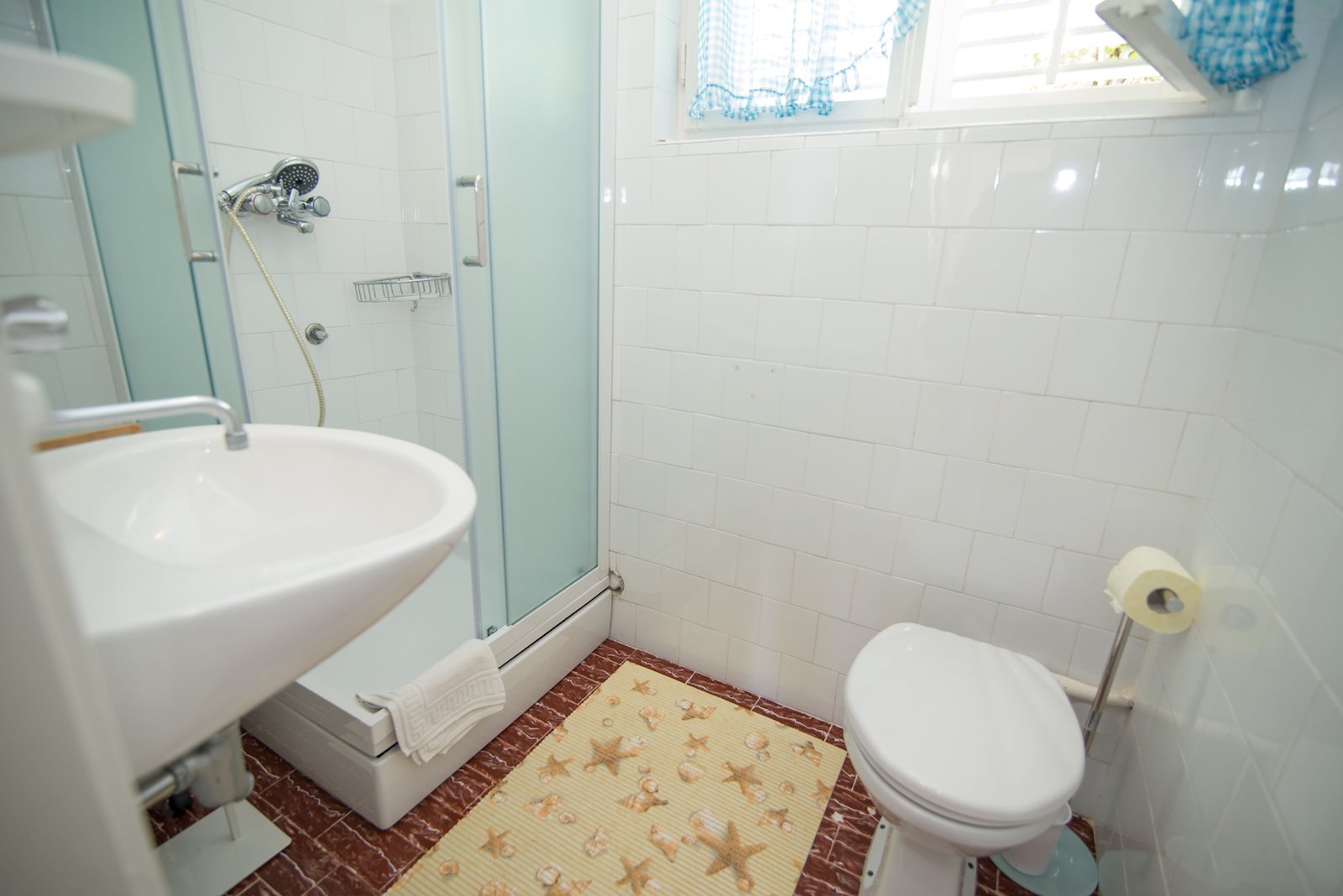 Two bedroom apartment with terrace Veli Lošinj, Lošinj  A-a