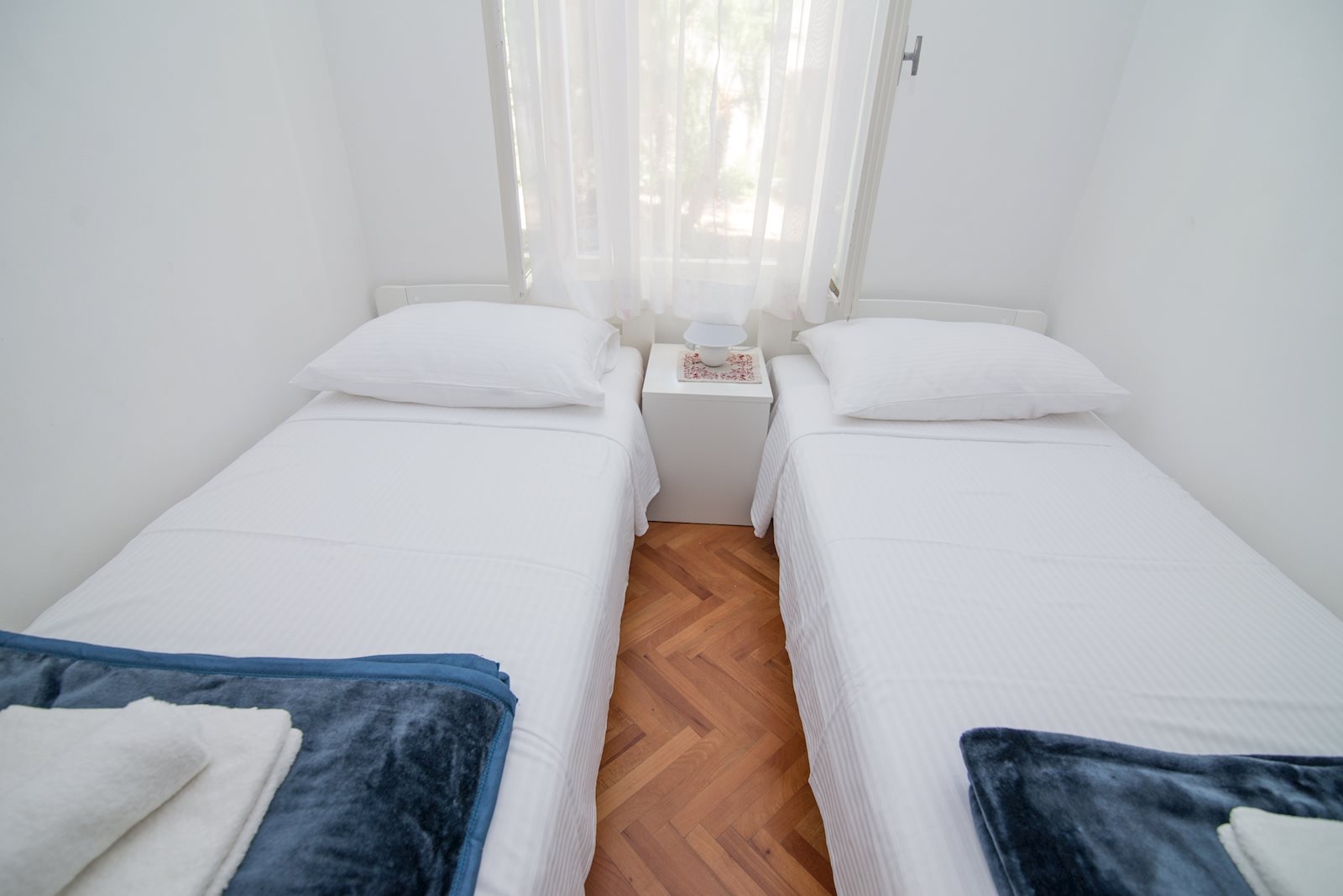 Two bedroom apartment with terrace Veli Lošinj, Lošinj  A-c