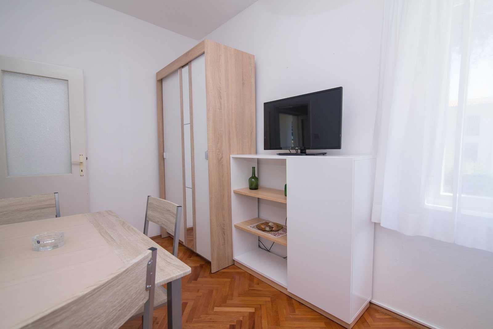 Two bedroom apartment with terrace Veli Lošinj, Lošinj  A-c