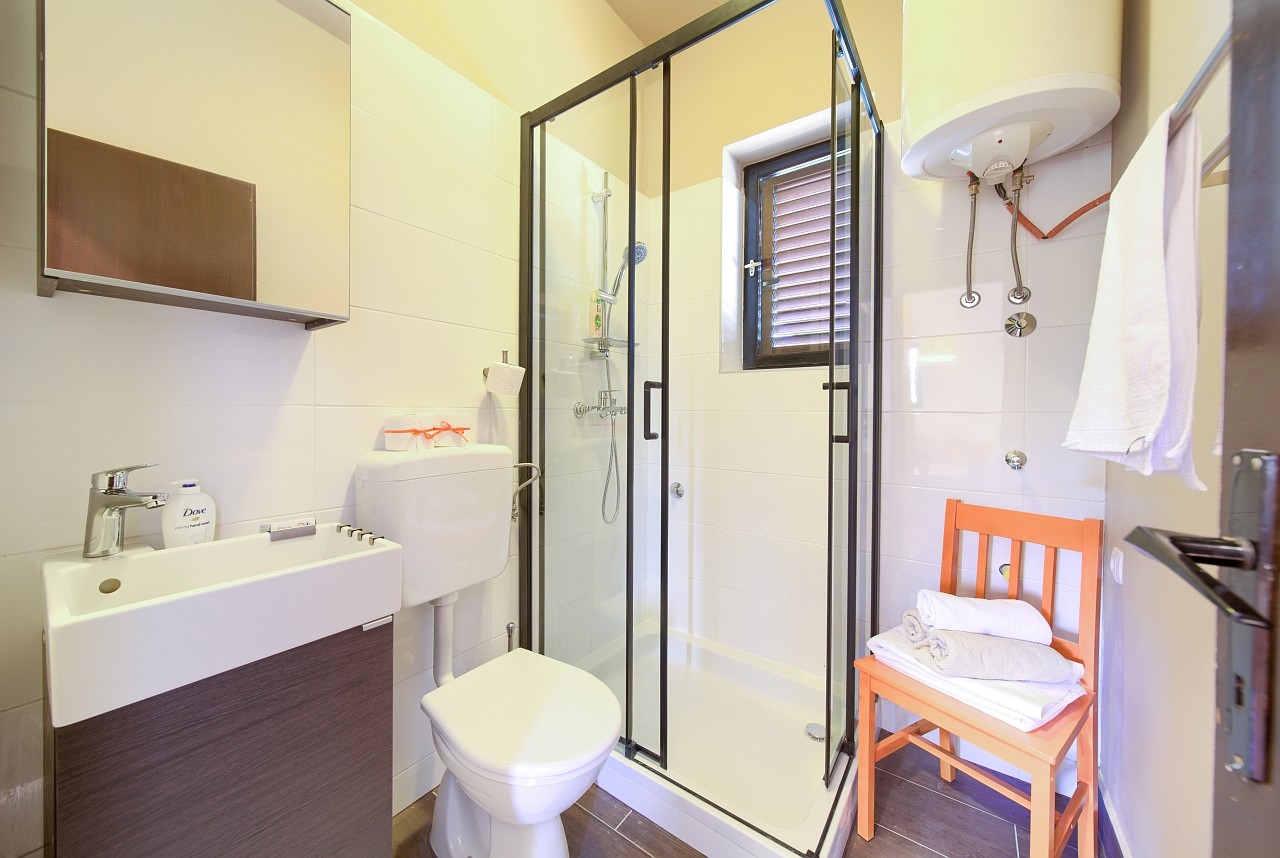 Two bedroom apartment with terrace Baška, Krk  A-a