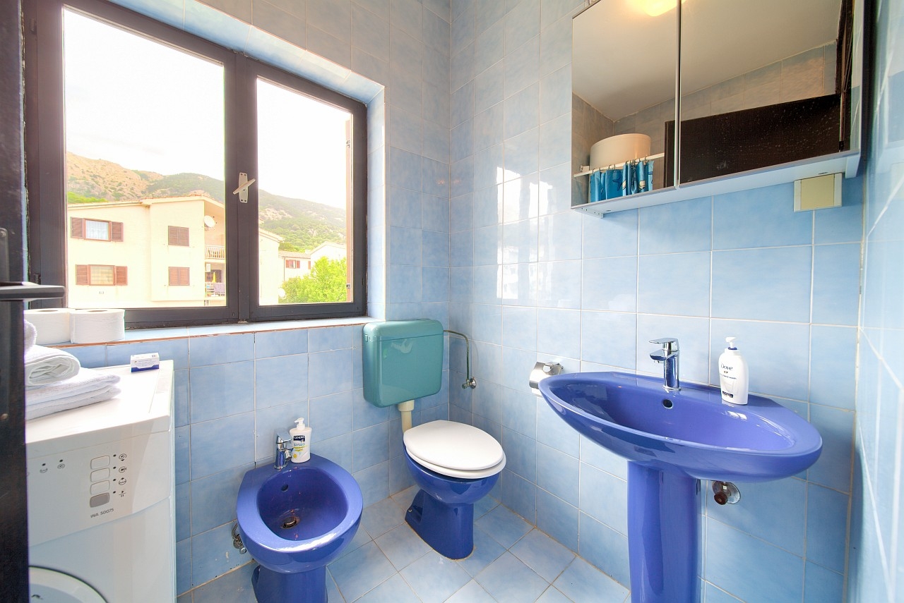 Two bedroom apartment with terrace Baška, Krk  A-b