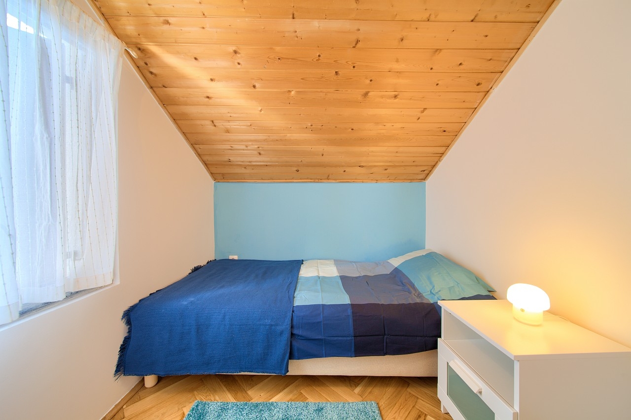 Three bedroom apartment with balcony and sea view Baška, Krk  A-c