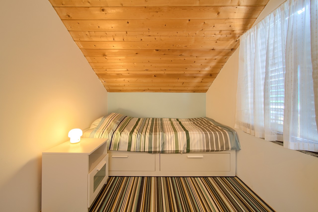 Three bedroom apartment with balcony and sea view Baška, Krk  A-c