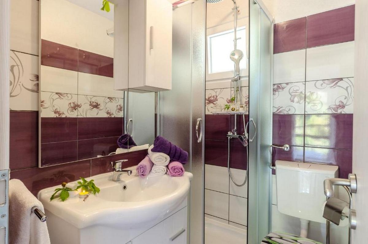 Three bedroom house with terrace and sea view Cove Babina, Korčula  K