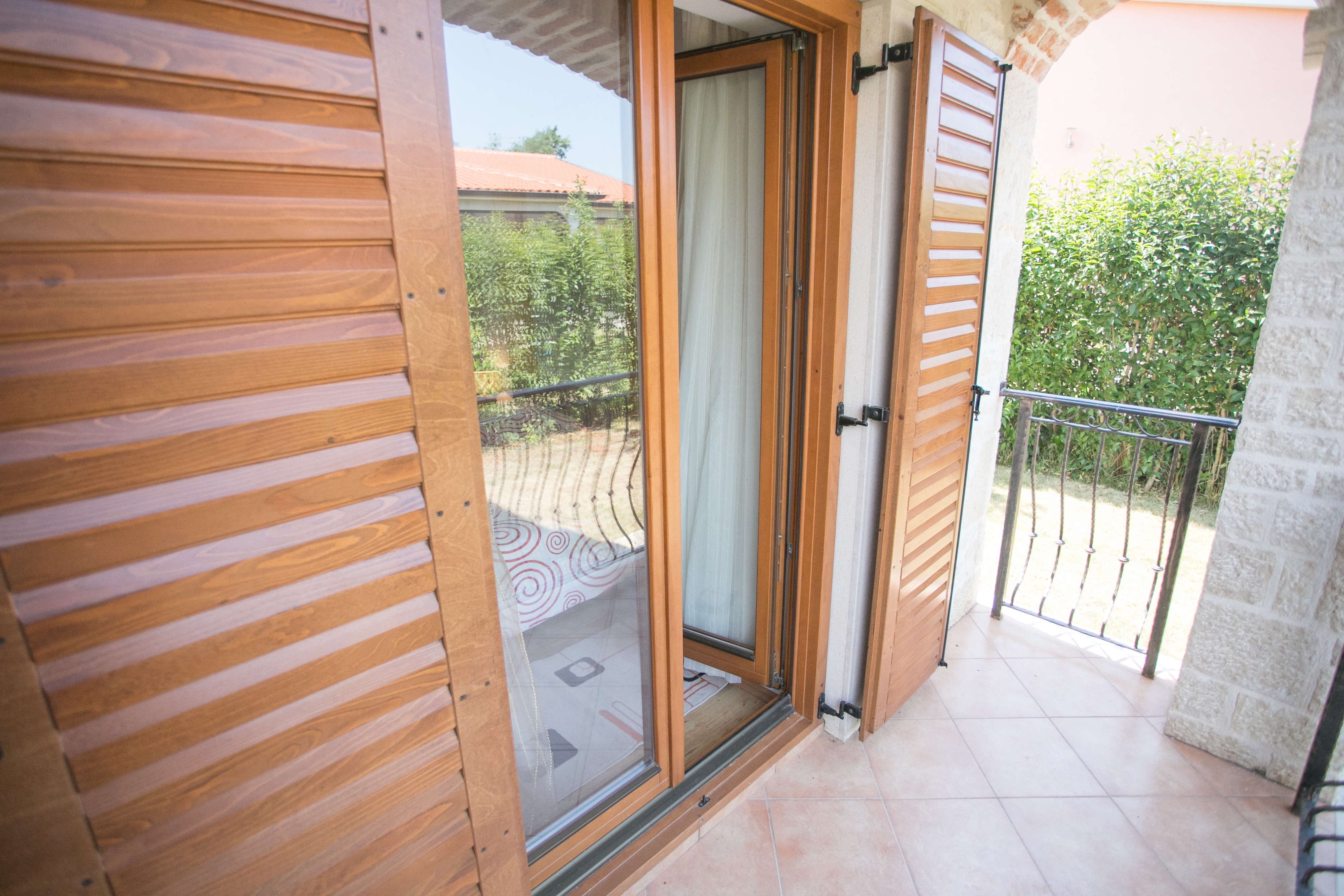 Comfortable and spacious house with terrace Buići, Poreč  K