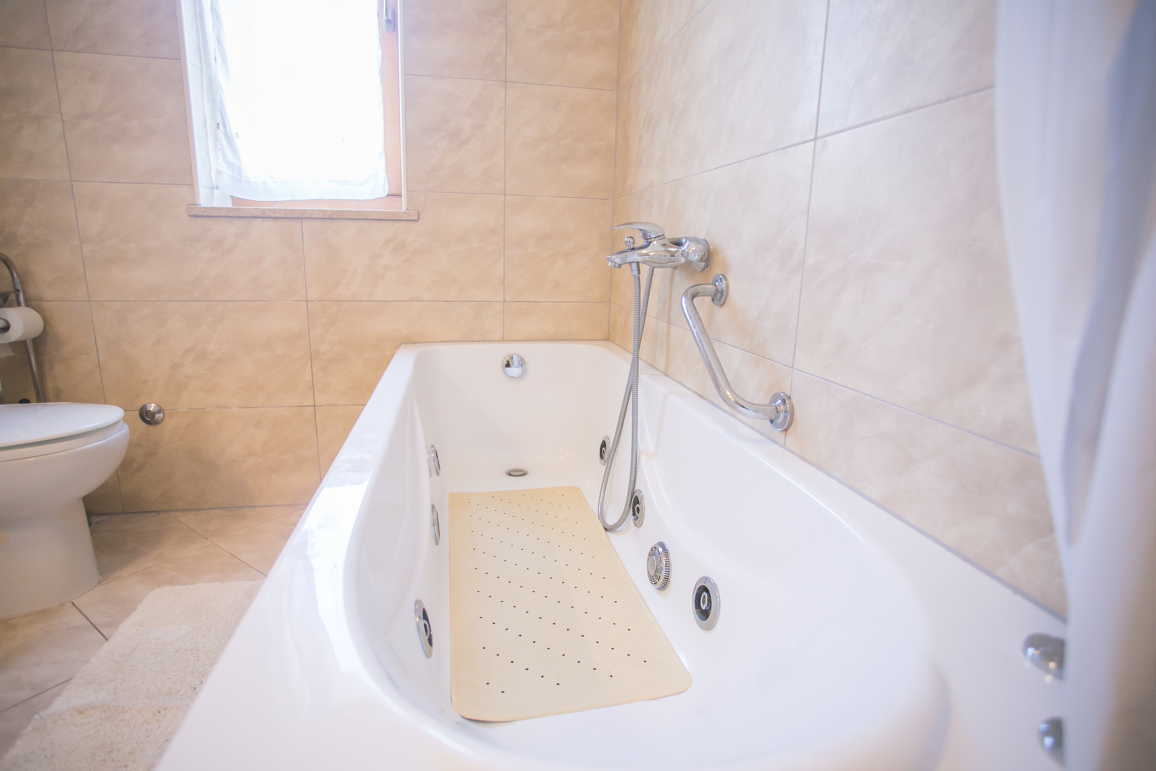 Comfortable and spacious house with terrace Buići, Poreč  K