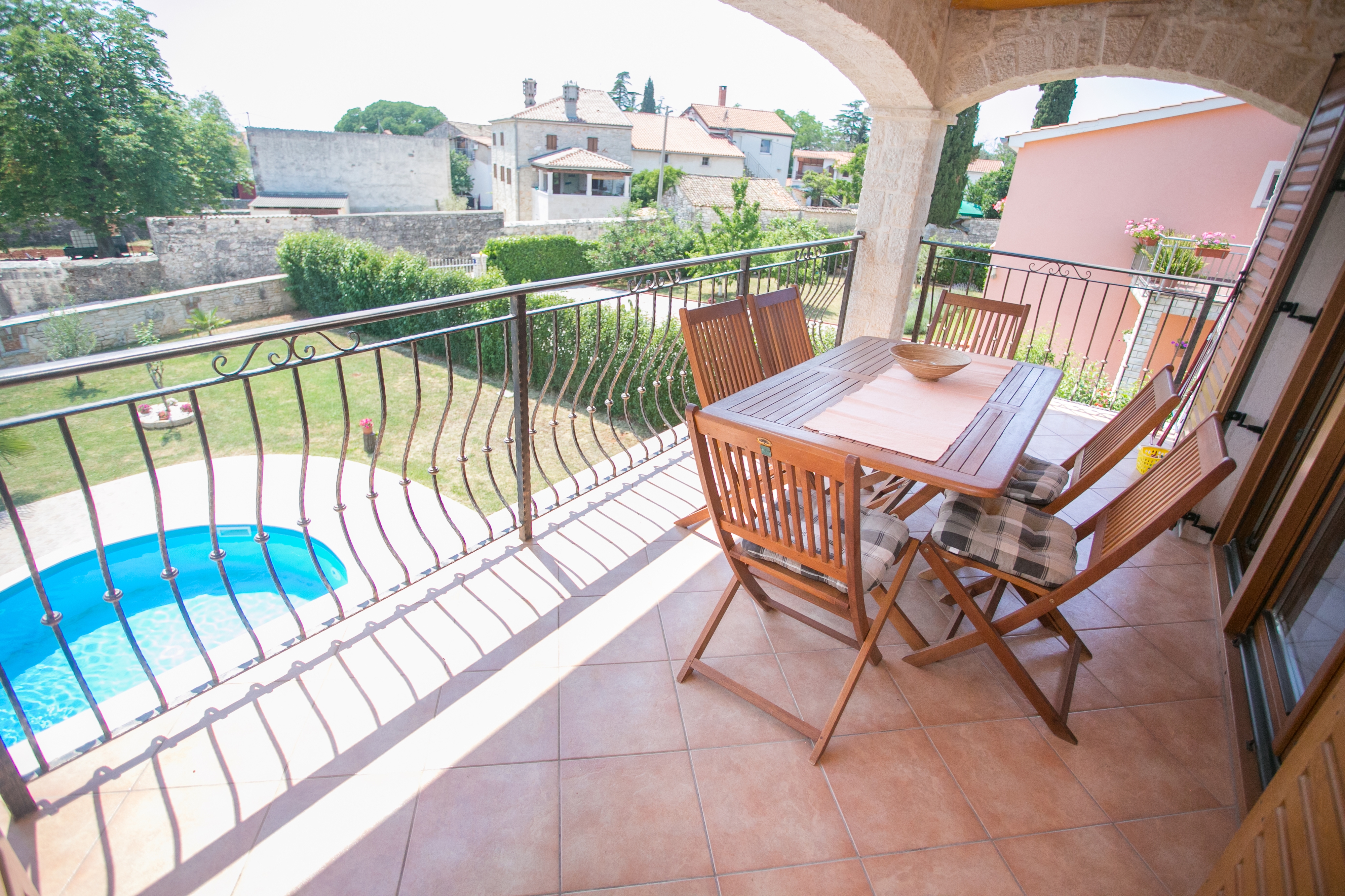 Comfortable and spacious house with terrace Buići, Poreč  K