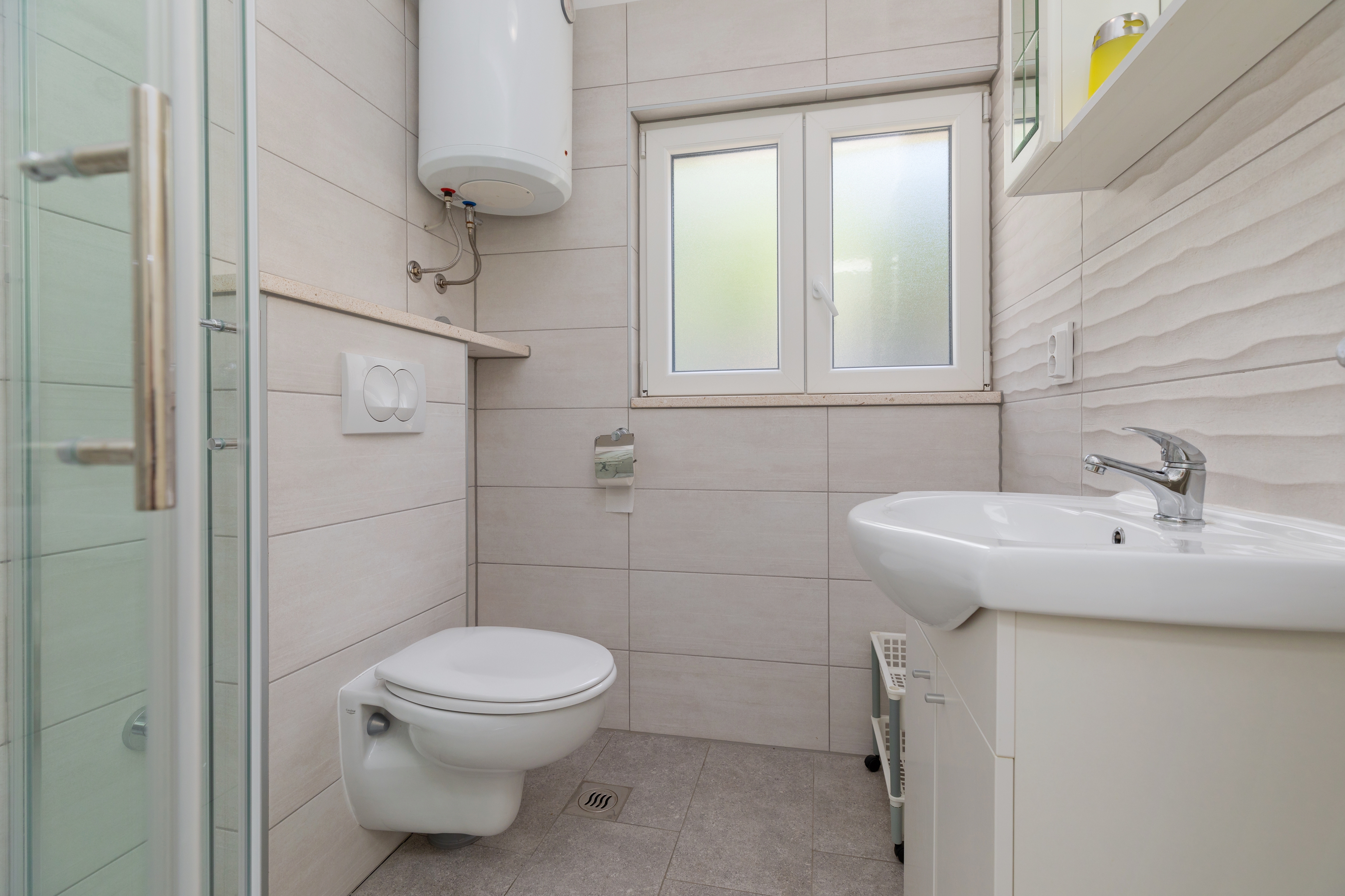 One bedroom apartment near beach Stanići, Omiš  A-a