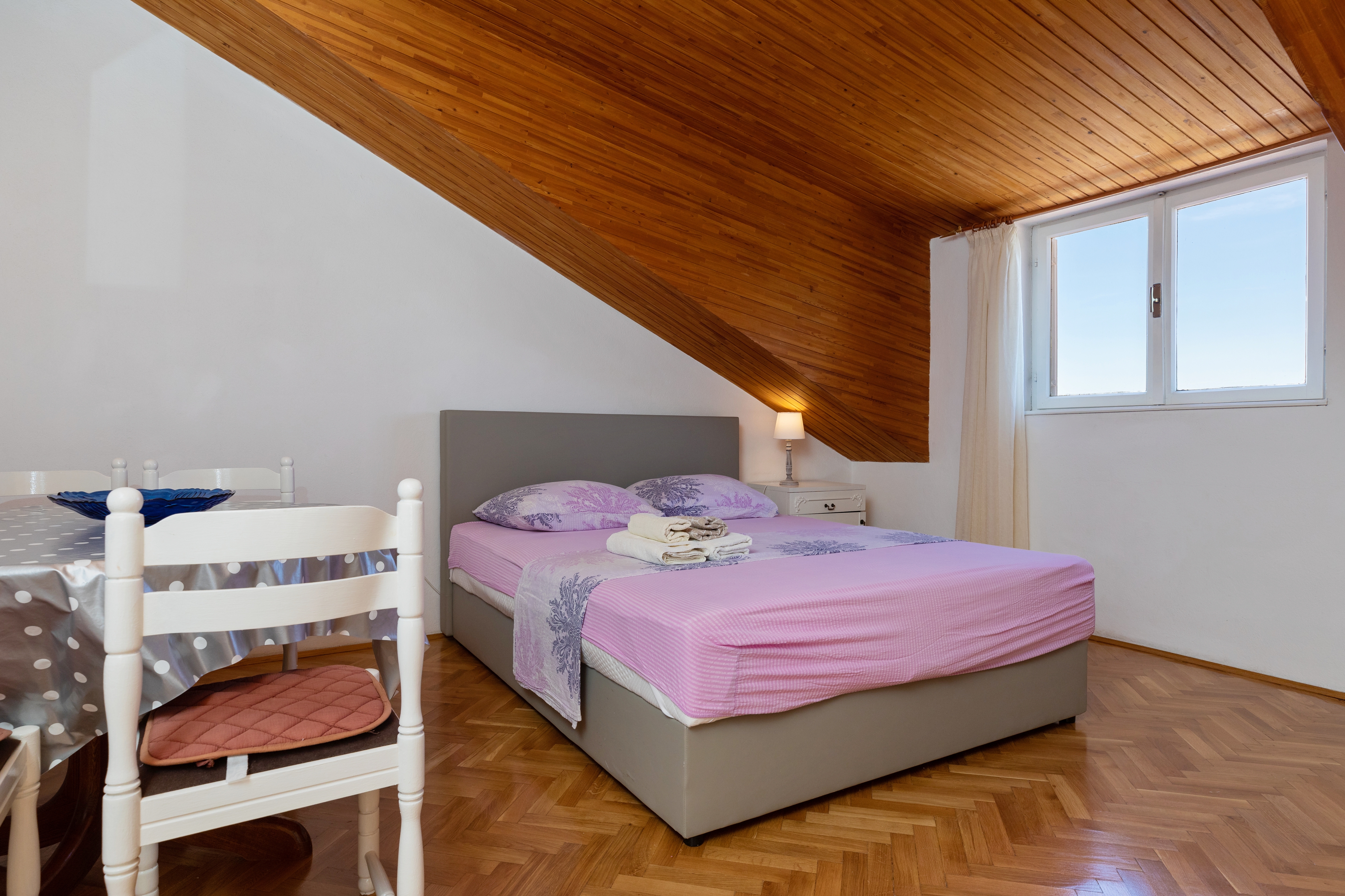 One bedroom apartment near beach Stanići, Omiš (A-19728-a) One bedroom apartment near beach Stanići, Omiš (A-19728-a)