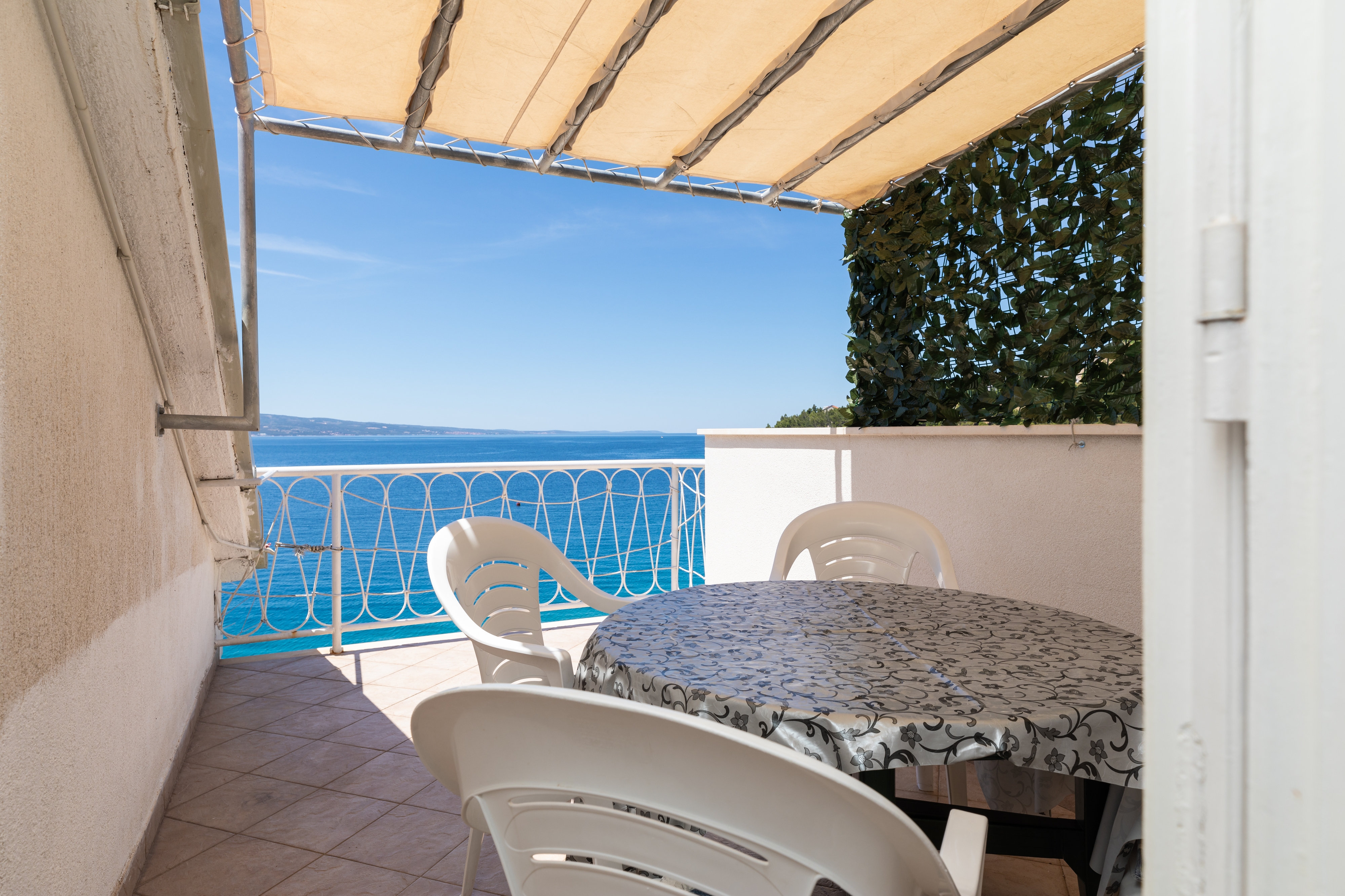 One bedroom apartment near beach Stanići, Omiš  A-a