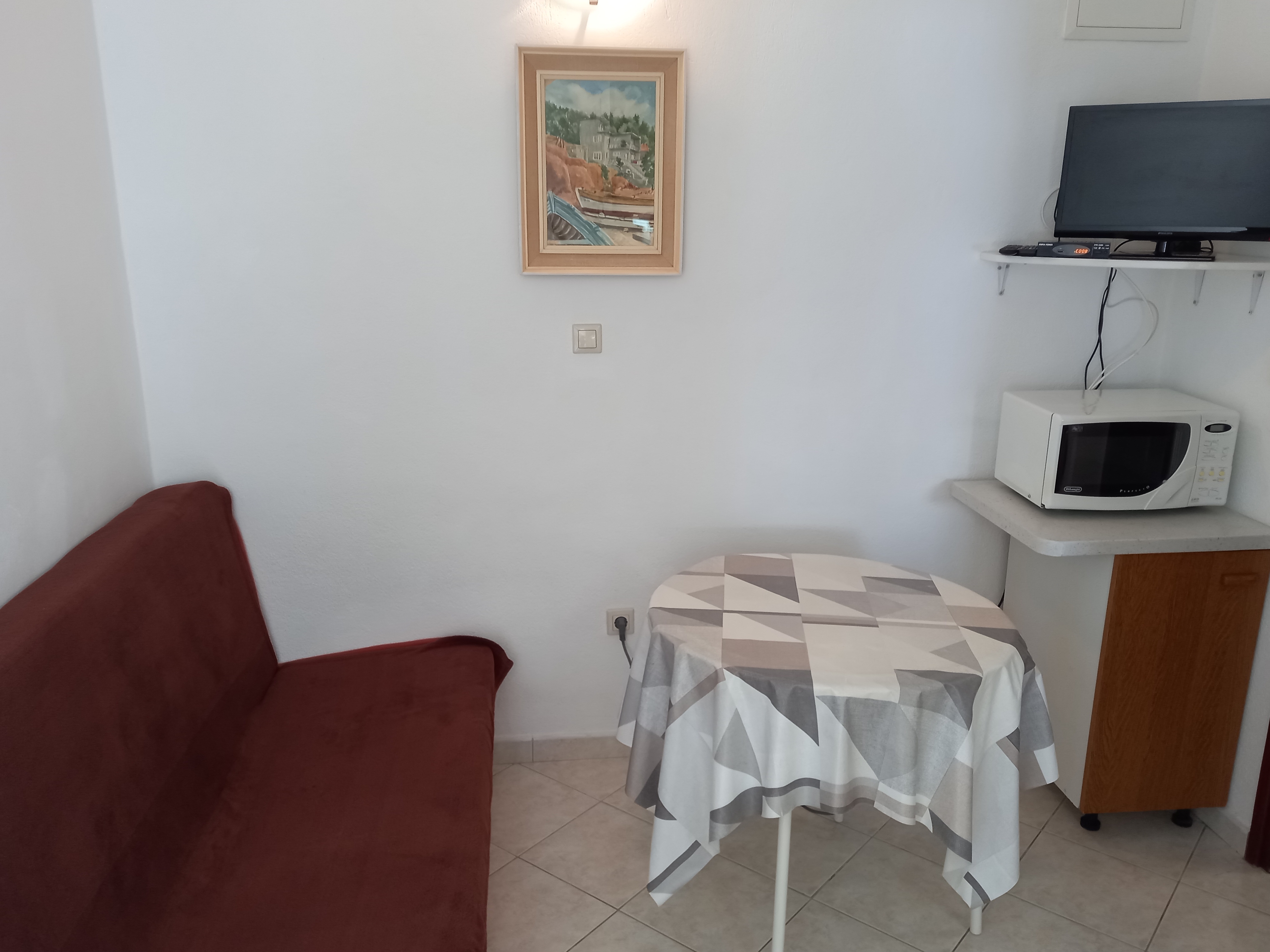 One bedroom apartment near beach Stanići, Omiš (A-19728-b) One bedroom apartment near beach Stanići, Omiš (A-19728-b)