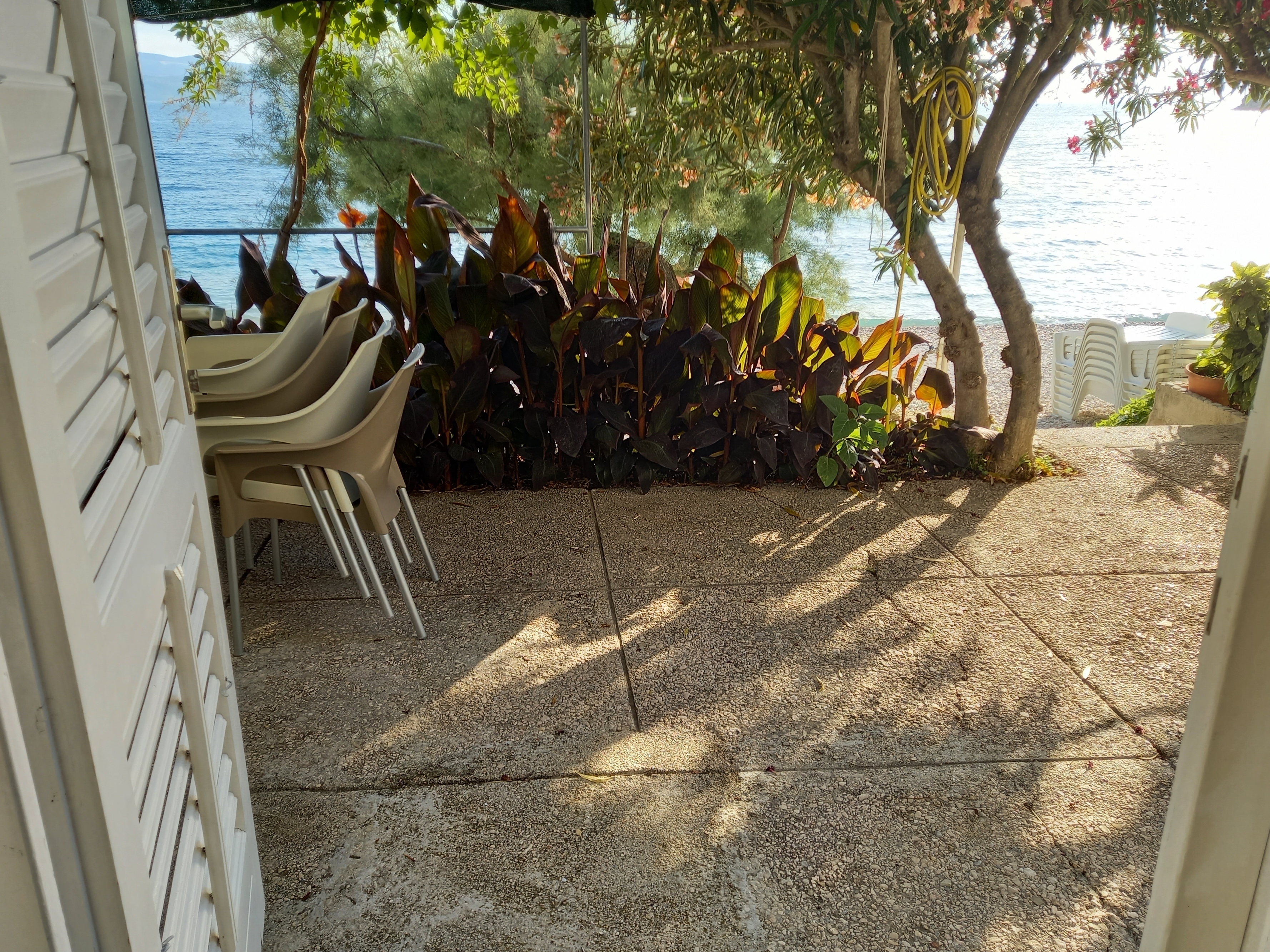 One bedroom apartment near beach Stanići, Omiš (A-19728-b) One bedroom apartment near beach Stanići, Omiš (A-19728-b)