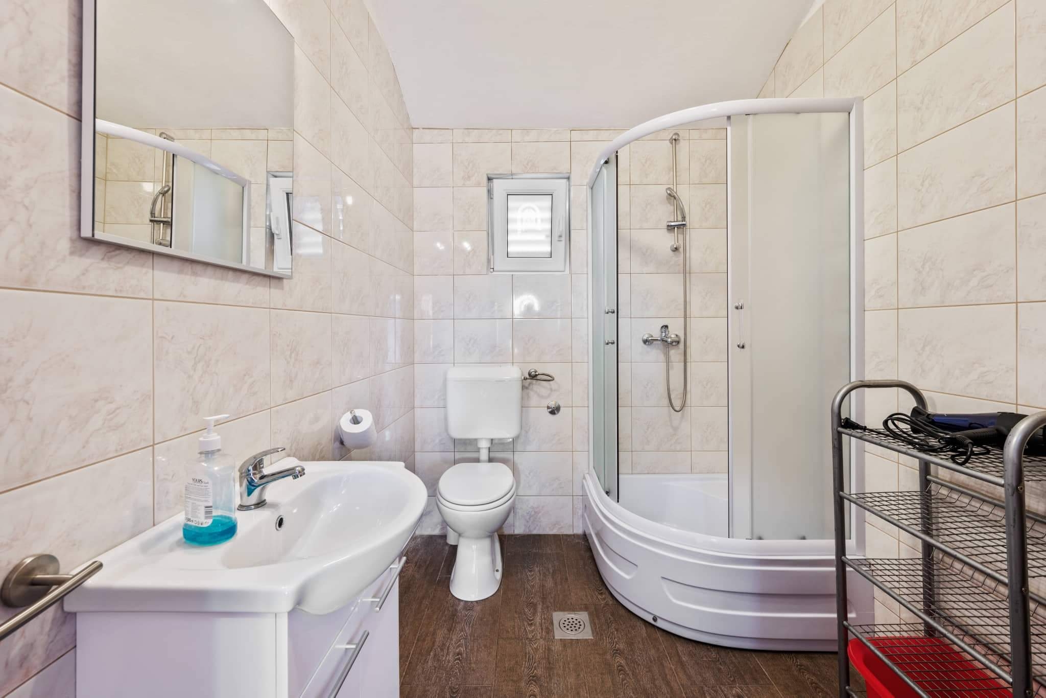 Four bedroom house with balcony and sea view Ražanj, Rogoznica  K