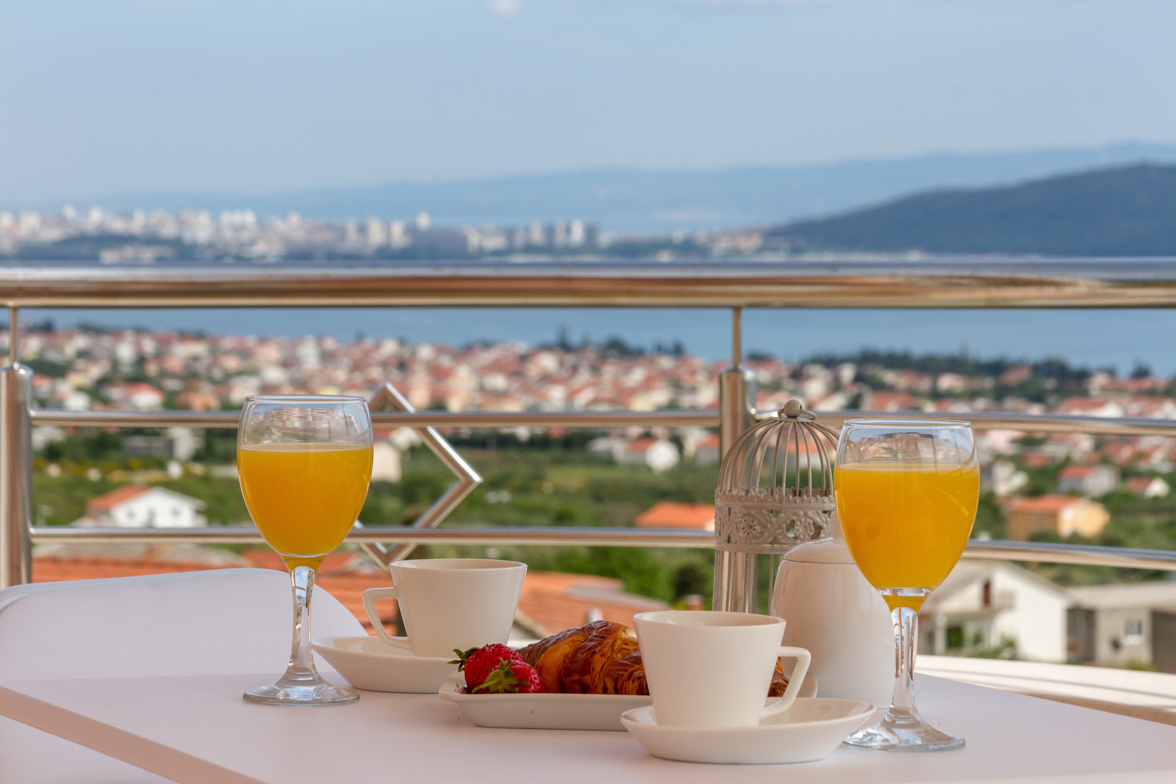 One bedroom apartment with terrace and sea view Kaštel Stari, Kaštela  A-a