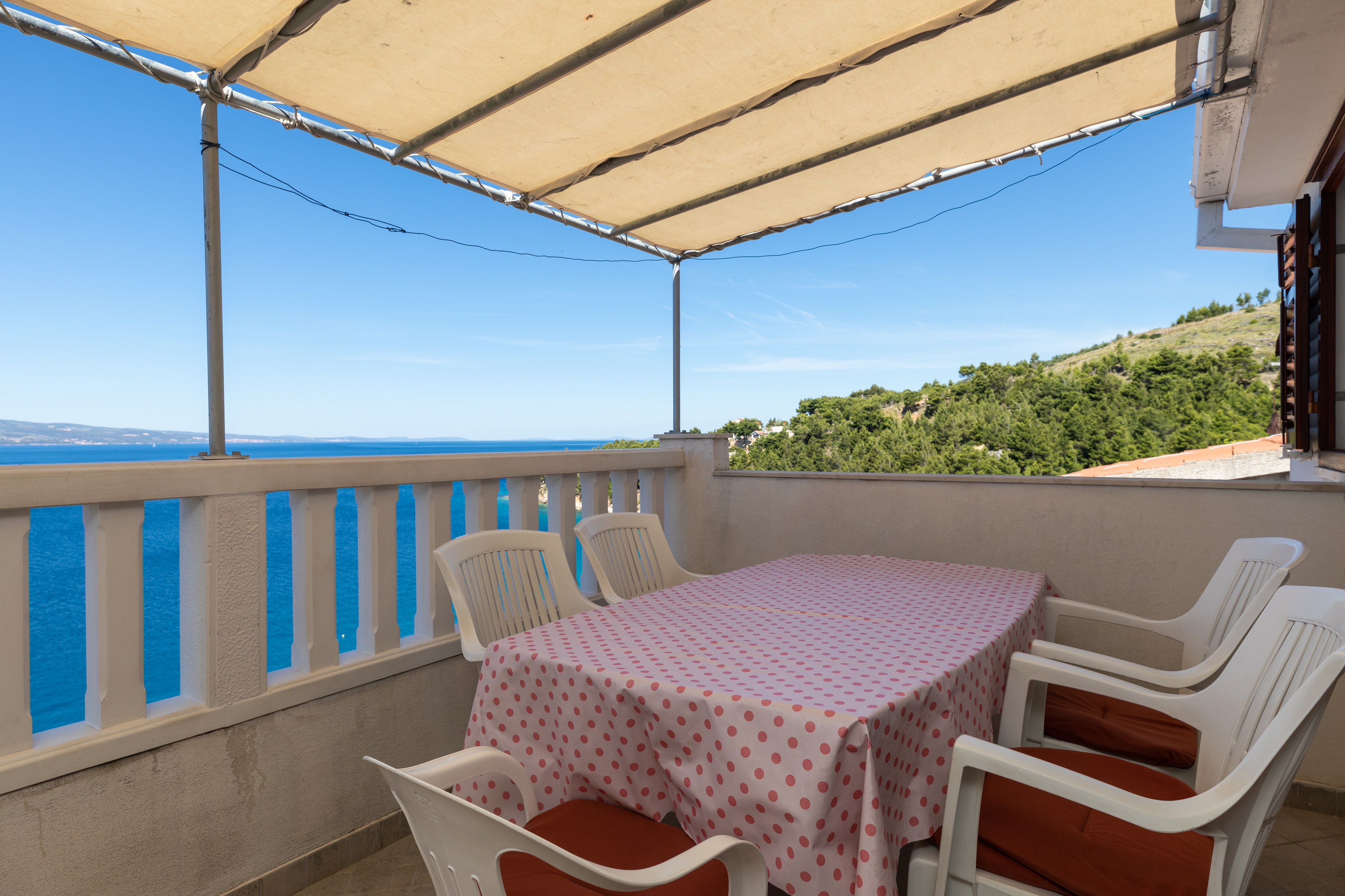 Two bedroom apartment with terrace and sea view Stanići, Omiš (A-19750-a)