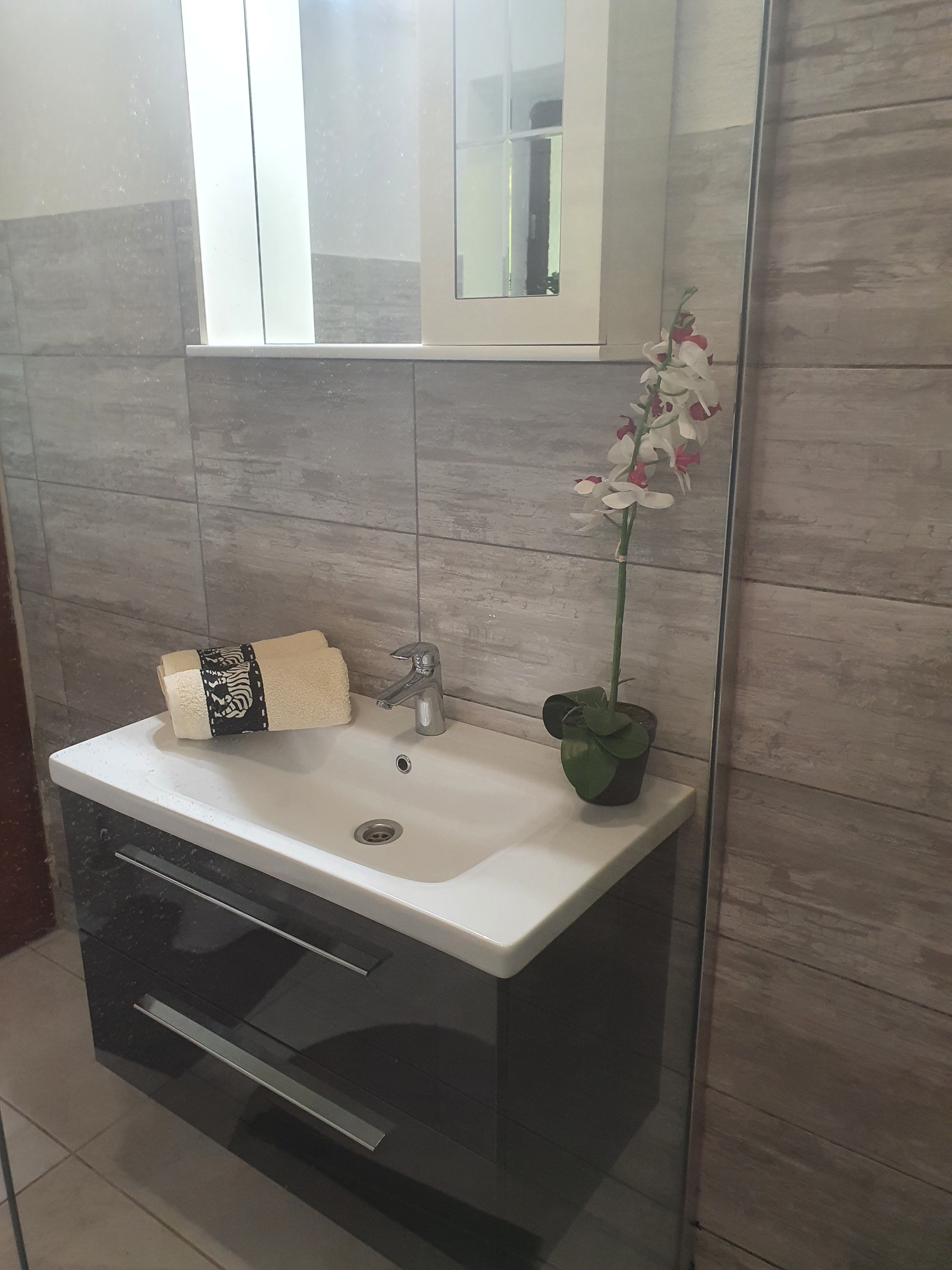 Two bedroom apartment with terrace and sea view Senj  A-a