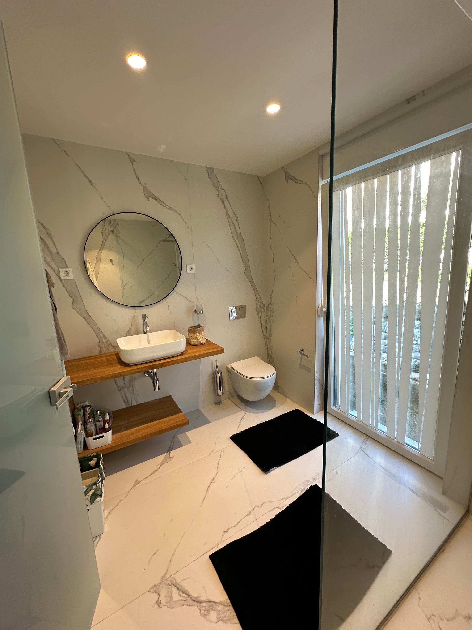 Three bedroom apartment near beach Banjol, Rab  A-a