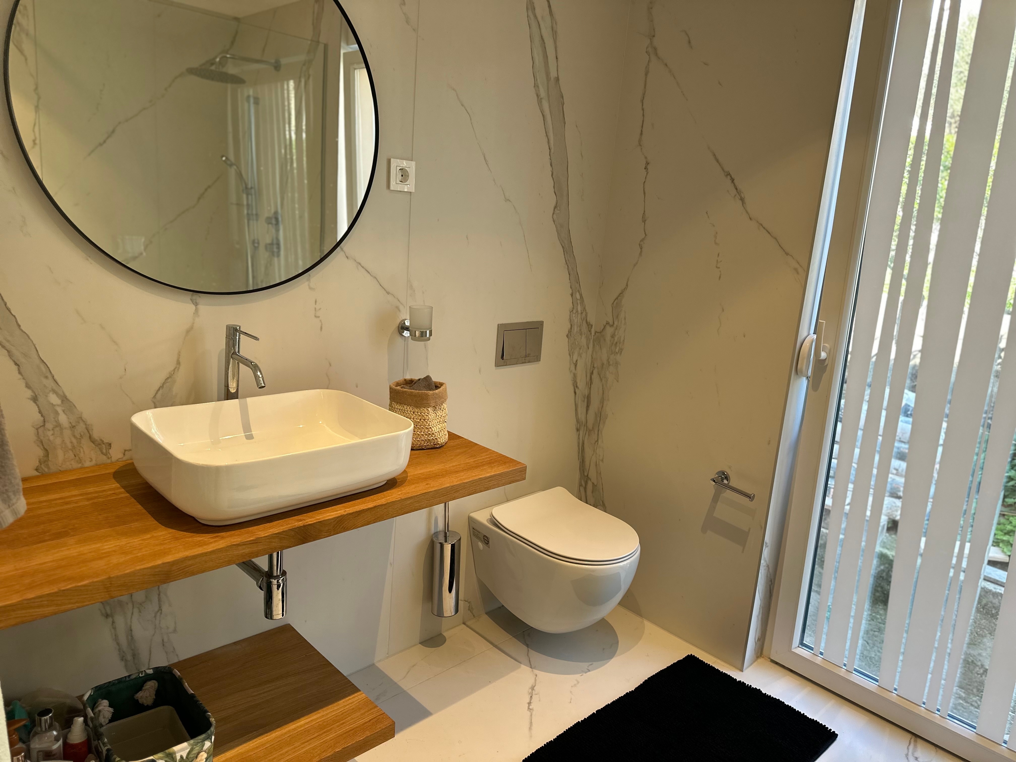Three bedroom apartment near beach Banjol, Rab  A-a