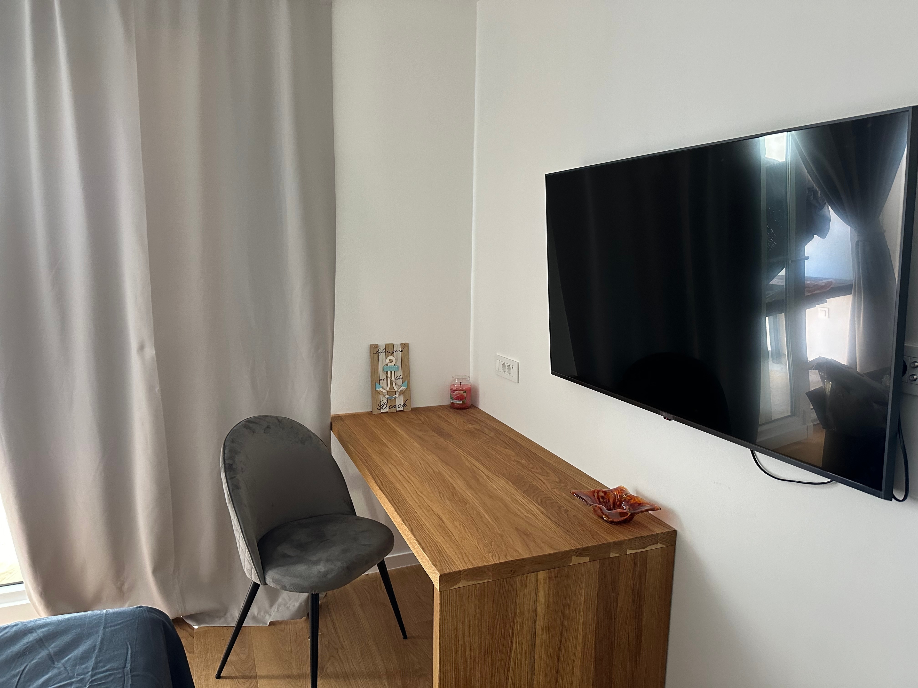 Three bedroom apartment near beach Banjol, Rab  A-a