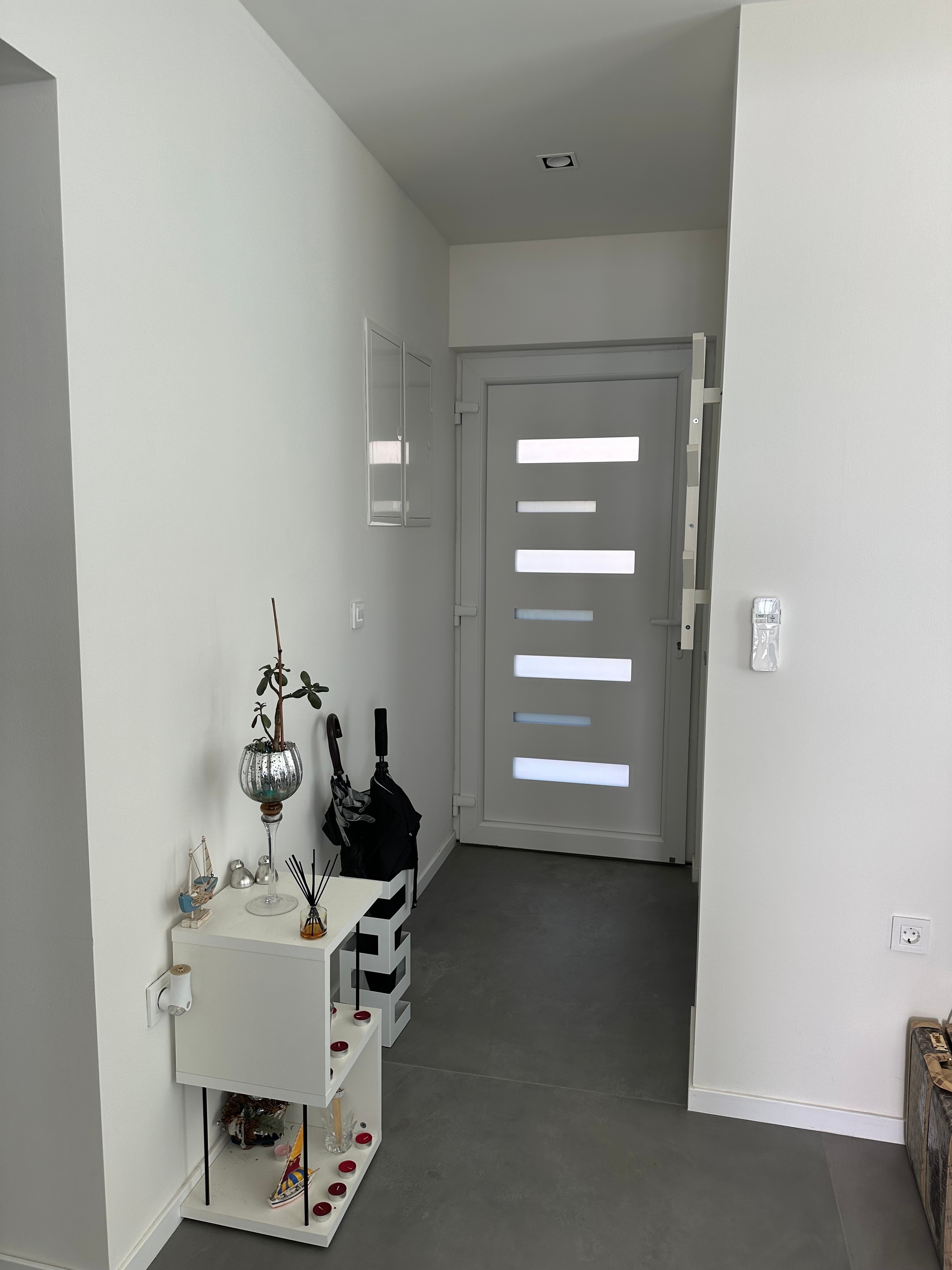 Three bedroom apartment near beach Banjol, Rab  A-a
