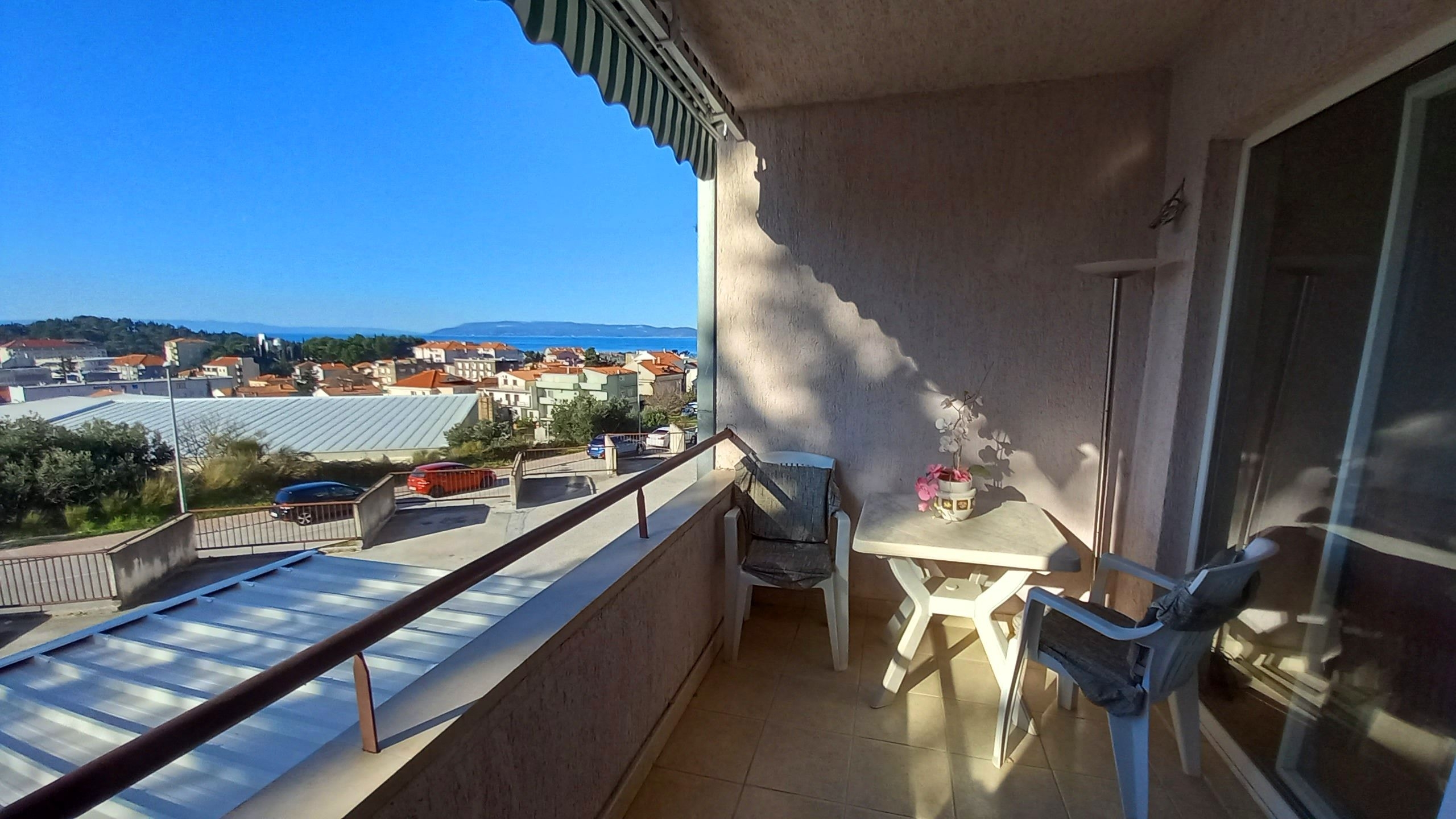 Two bedroom apartment with terrace and sea view Makarska  A-a
