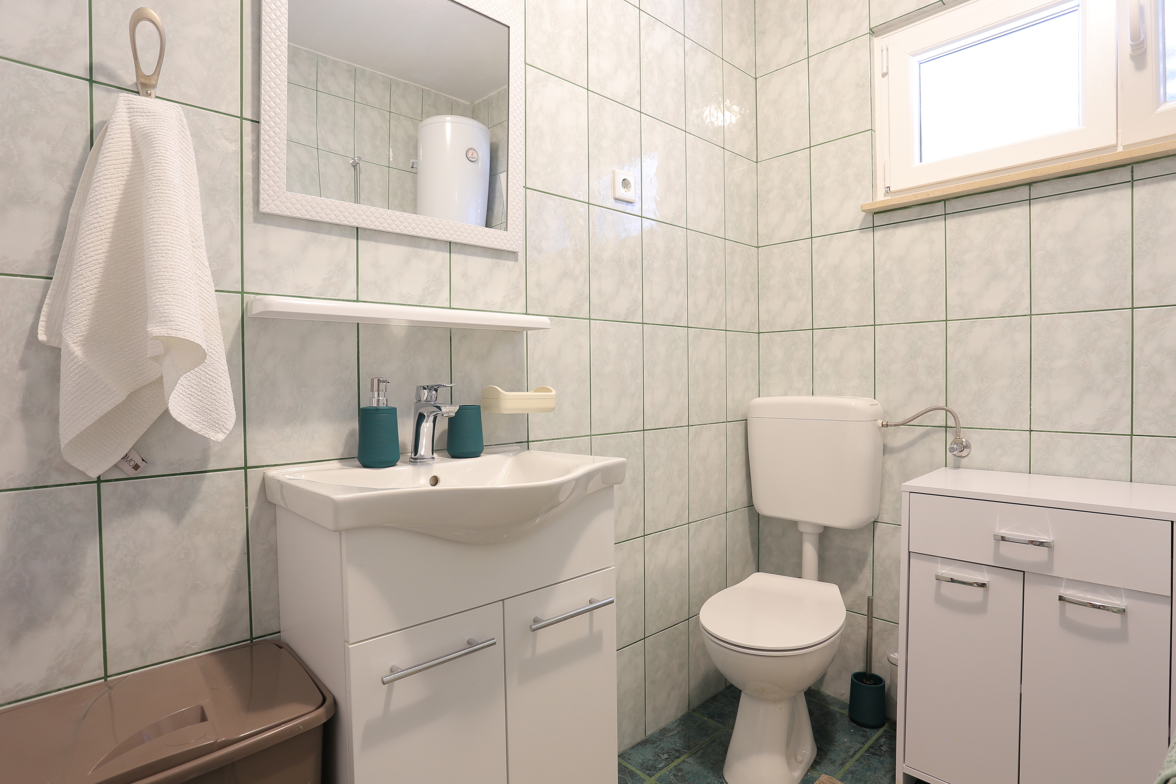 Two bedroom apartment with terrace and sea view Okrug Gornji, Čiovo  A-a