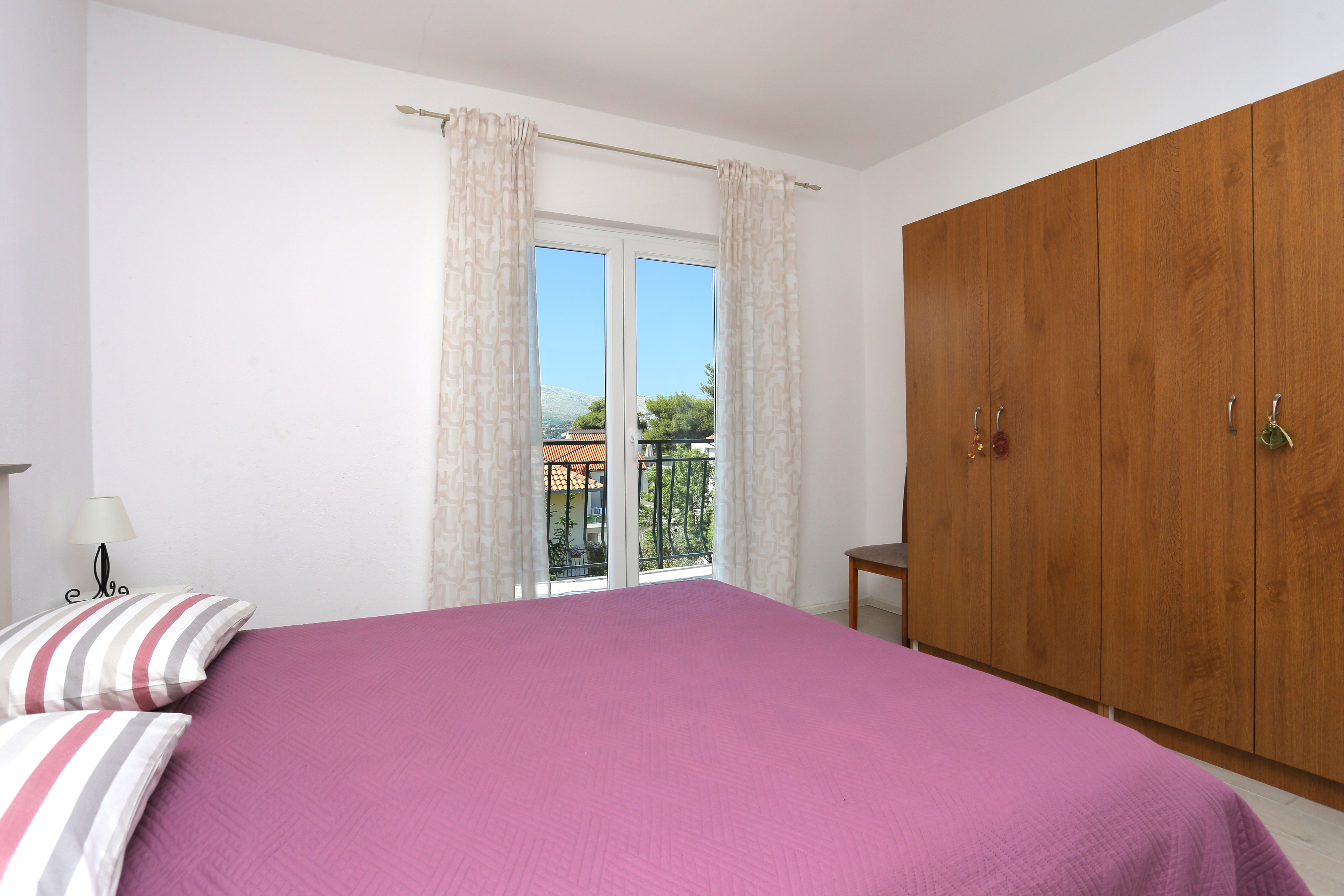 Two bedroom apartment with terrace and sea view Okrug Gornji, Čiovo  A-a