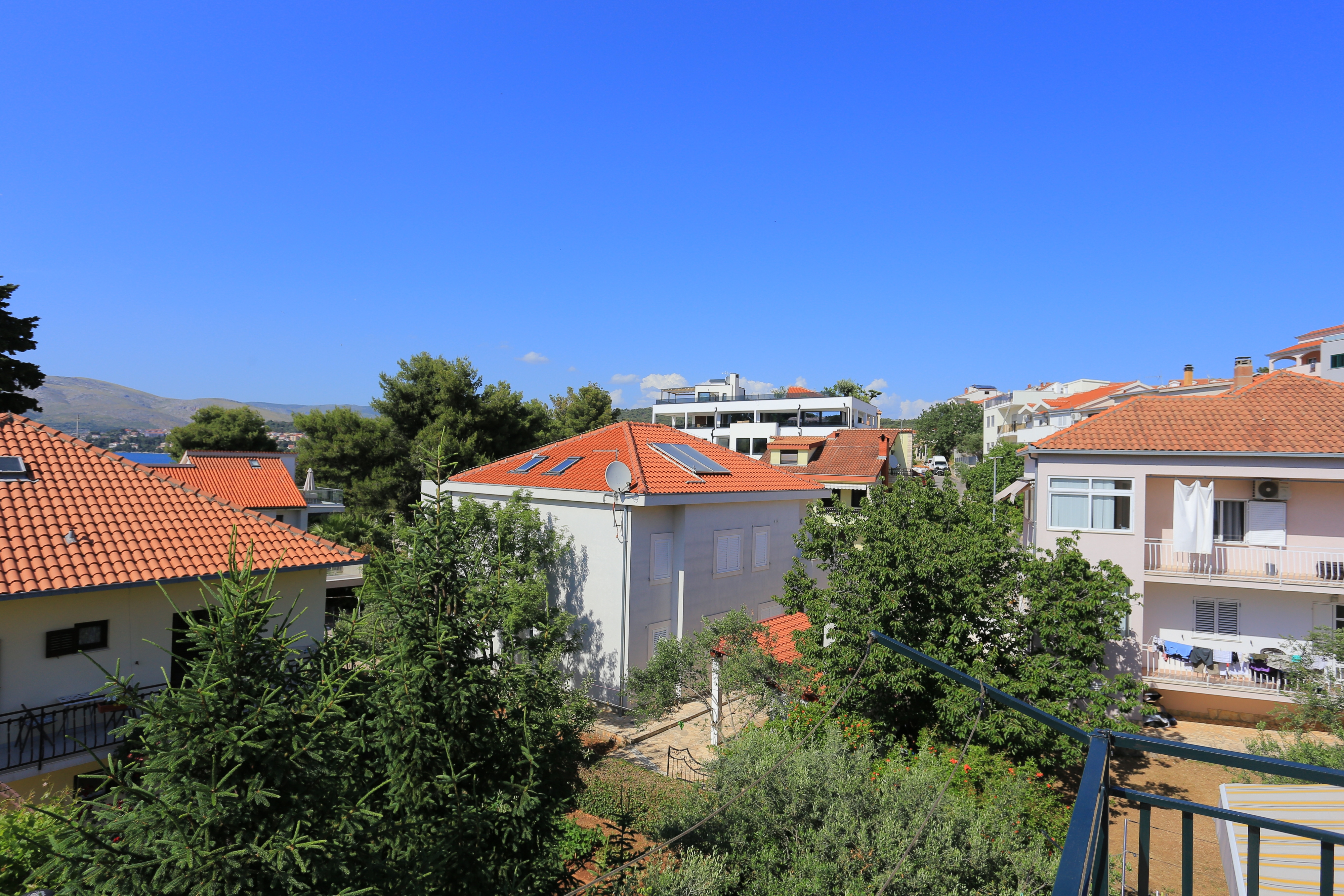Two bedroom apartment with terrace and sea view Okrug Gornji, Čiovo  A-a