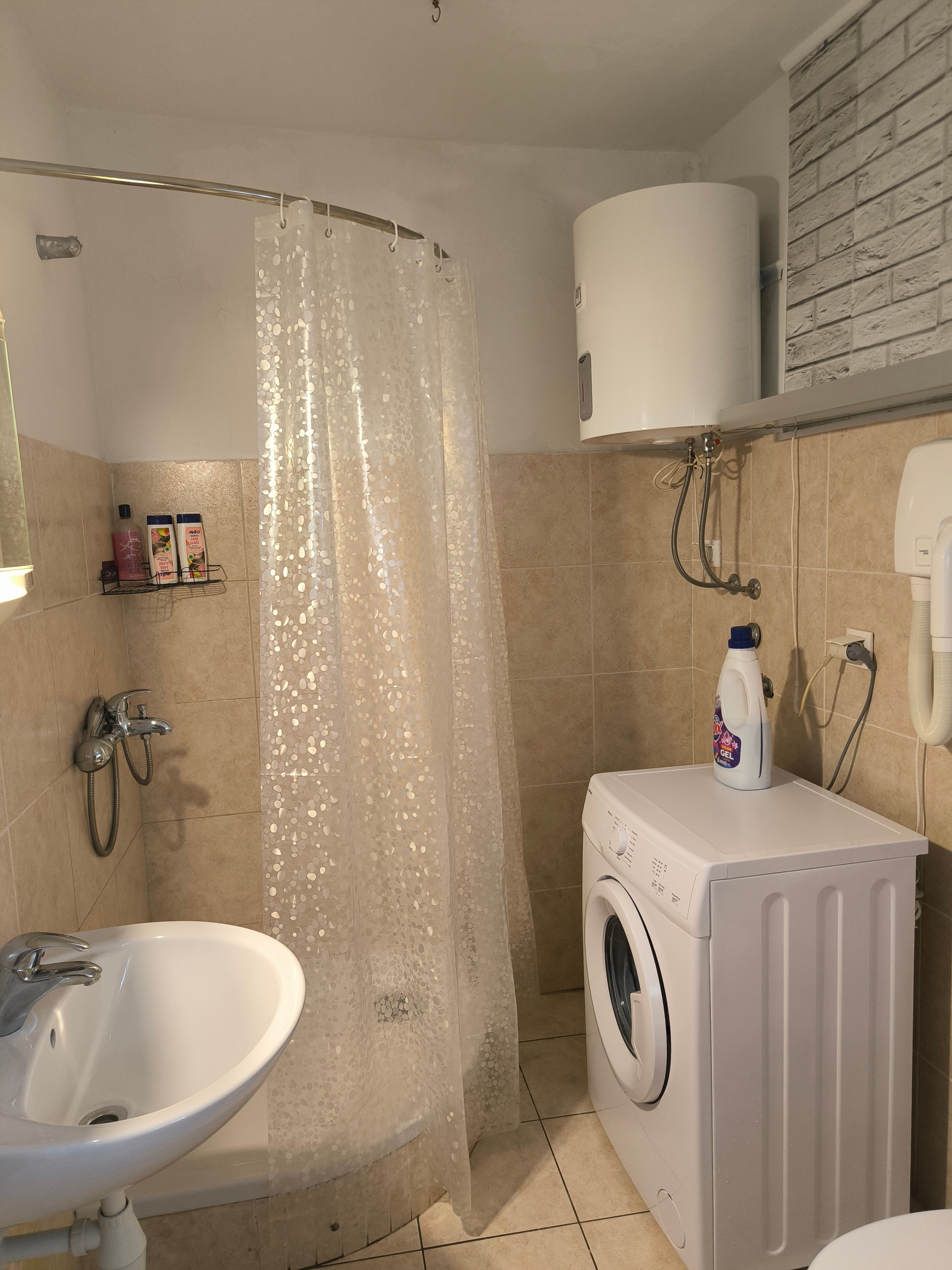 Two bedroom house with terrace Kostanje, Omiš  K