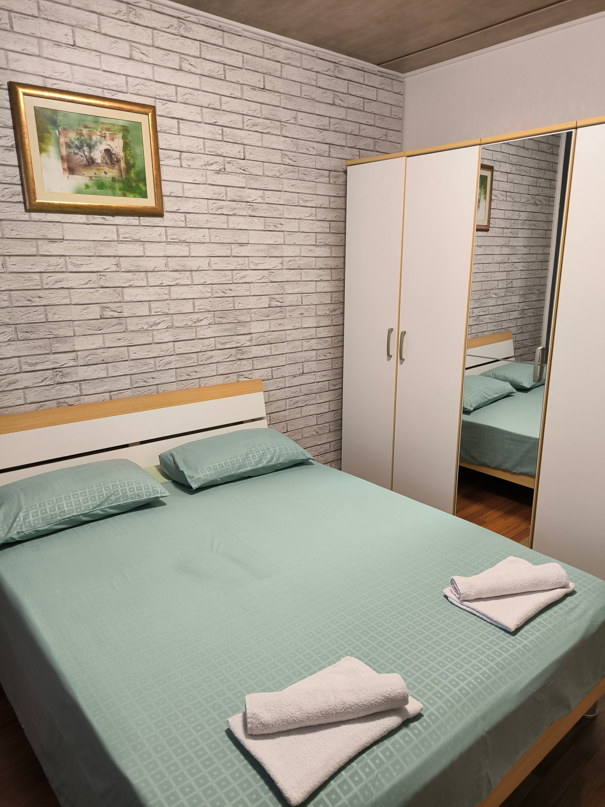 Two bedroom house with terrace Kostanje, Omiš  K