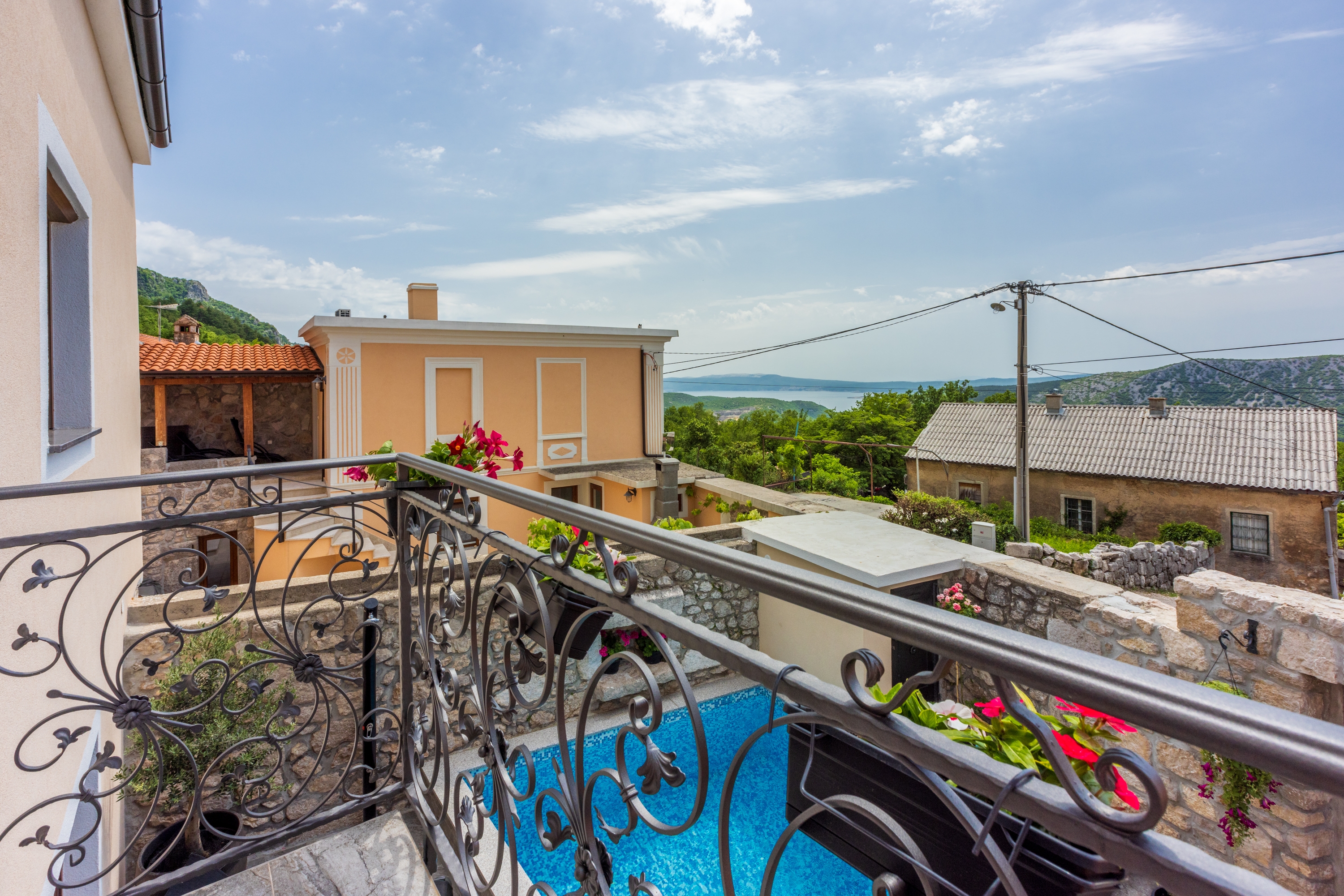 Three bedroom house with terrace and sea view Grižane, Crikvenica  K