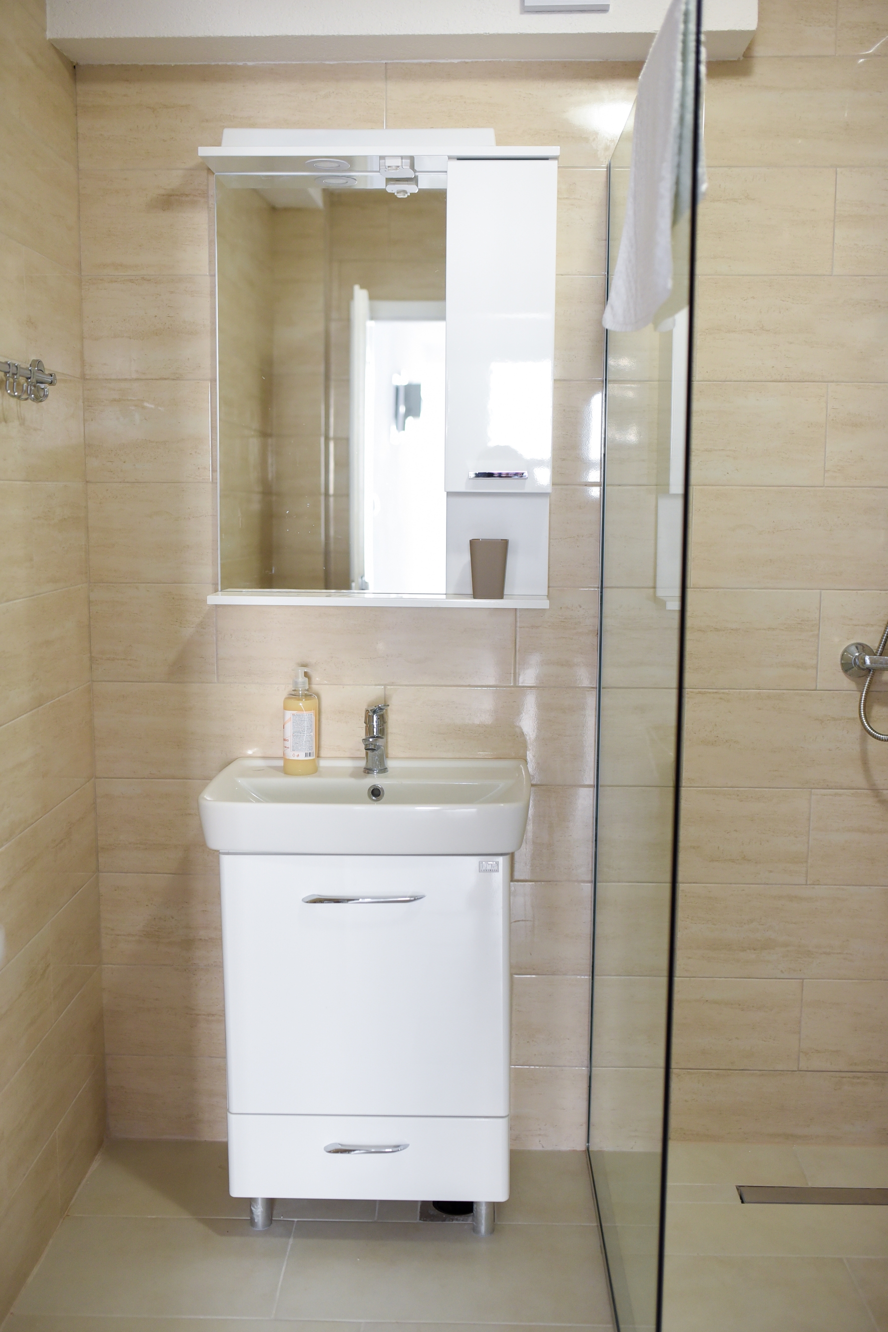 Three bedroom apartment with terrace and sea view Makarska  A-d