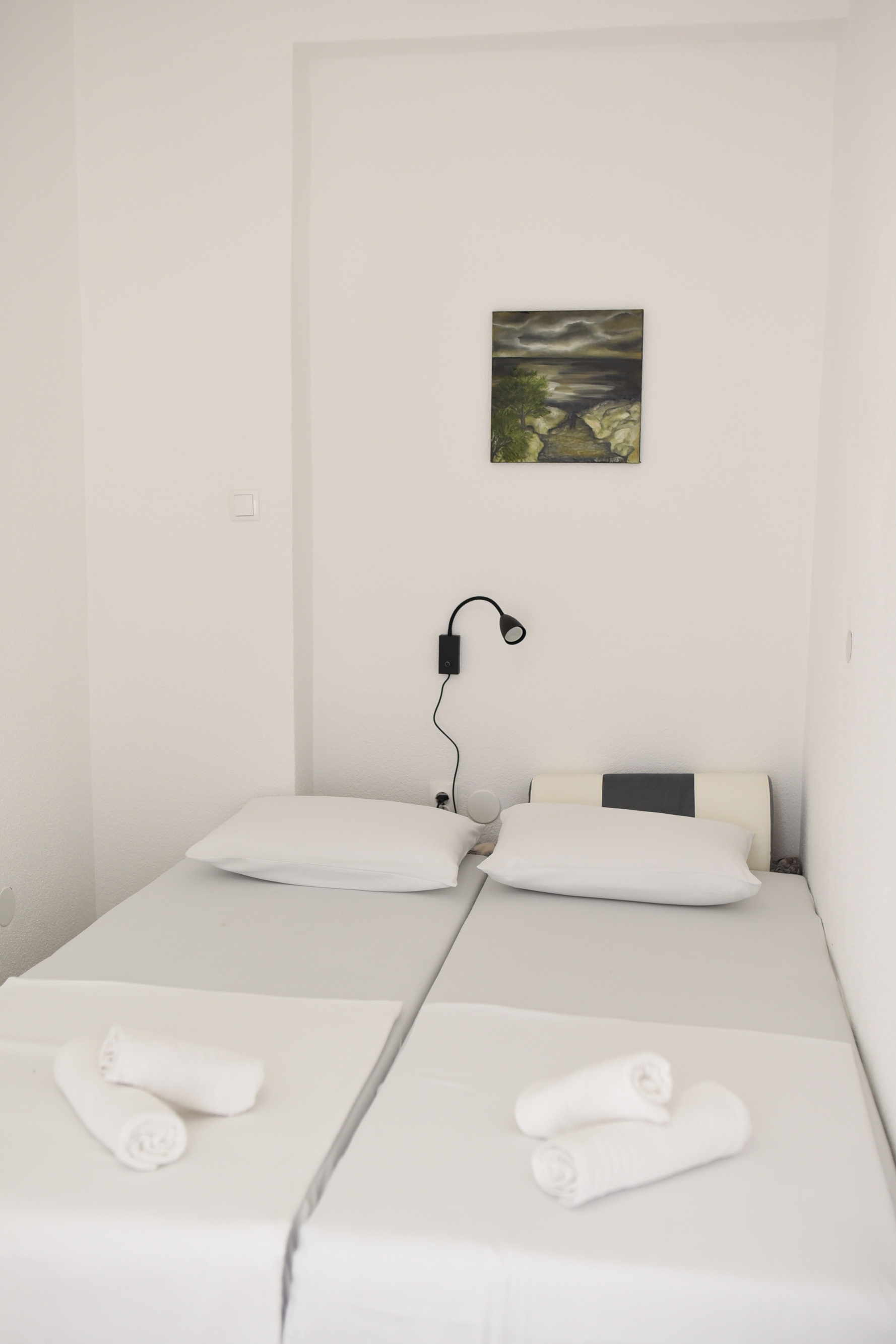 Three bedroom apartment with terrace and sea view Makarska  A-d
