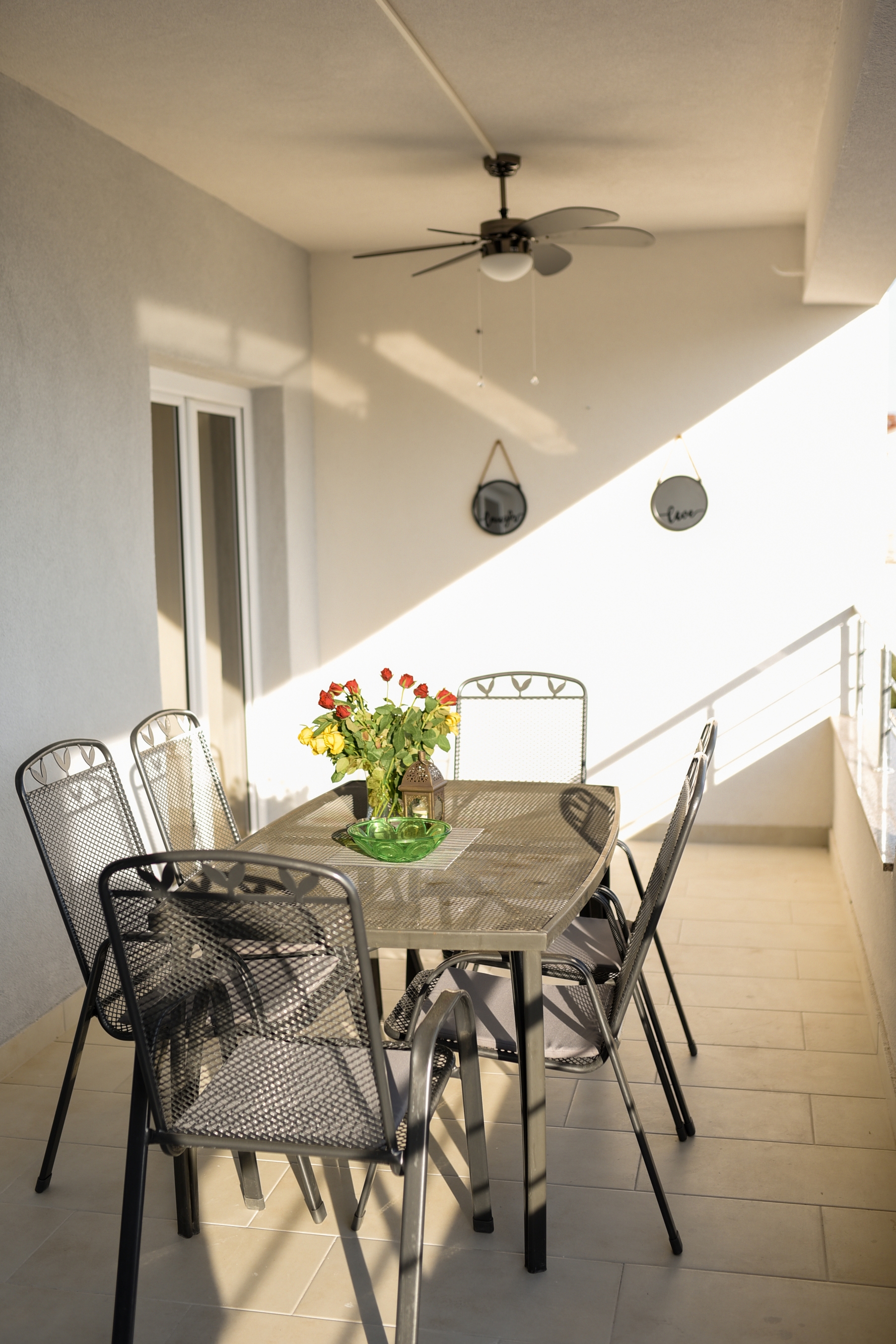 Three bedroom apartment with terrace and sea view Makarska  A-d