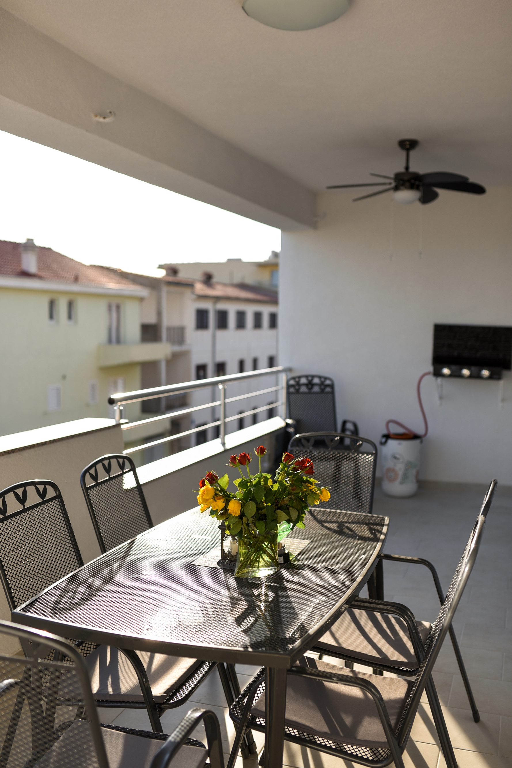 Three bedroom apartment with terrace and sea view Makarska  A-d