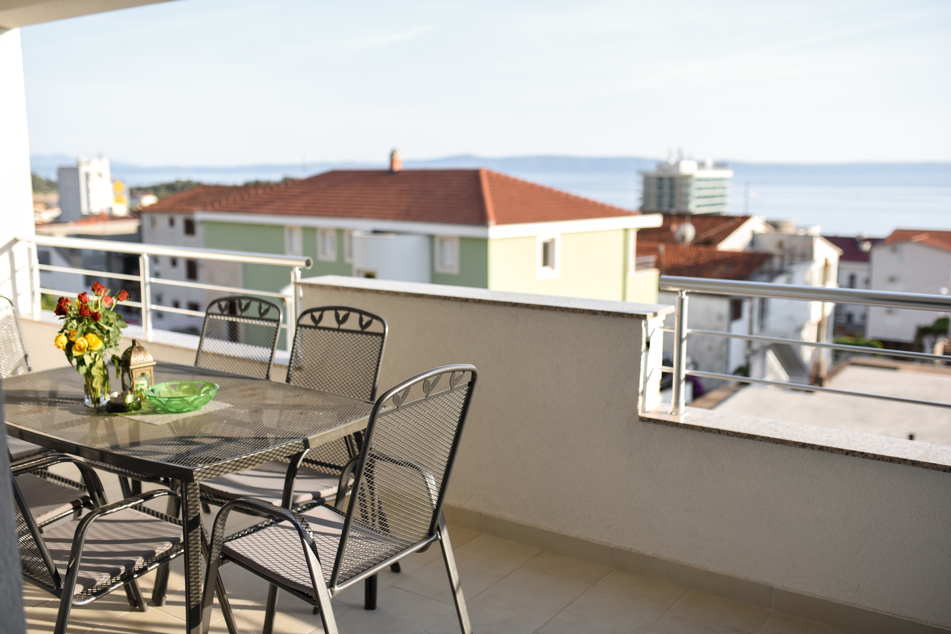 Three bedroom apartment with terrace and sea view Makarska (A-19795-d)