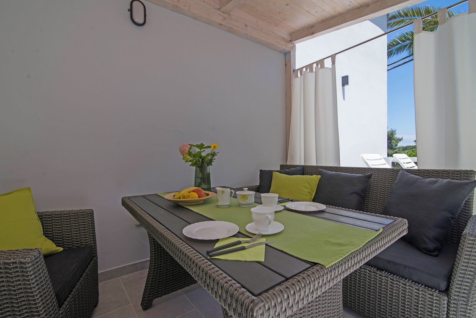 One bedroom apartment with terrace Veli Lošinj, Lošinj  A-a