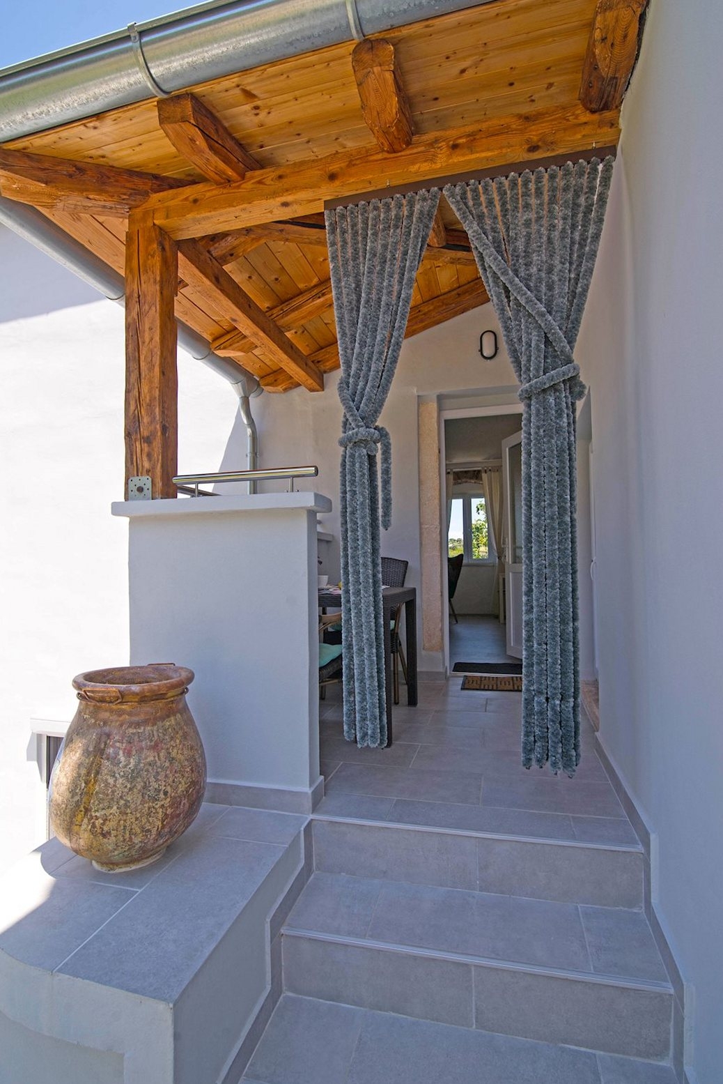 One bedroom apartment with terrace Veli Lošinj, Lošinj  A-b