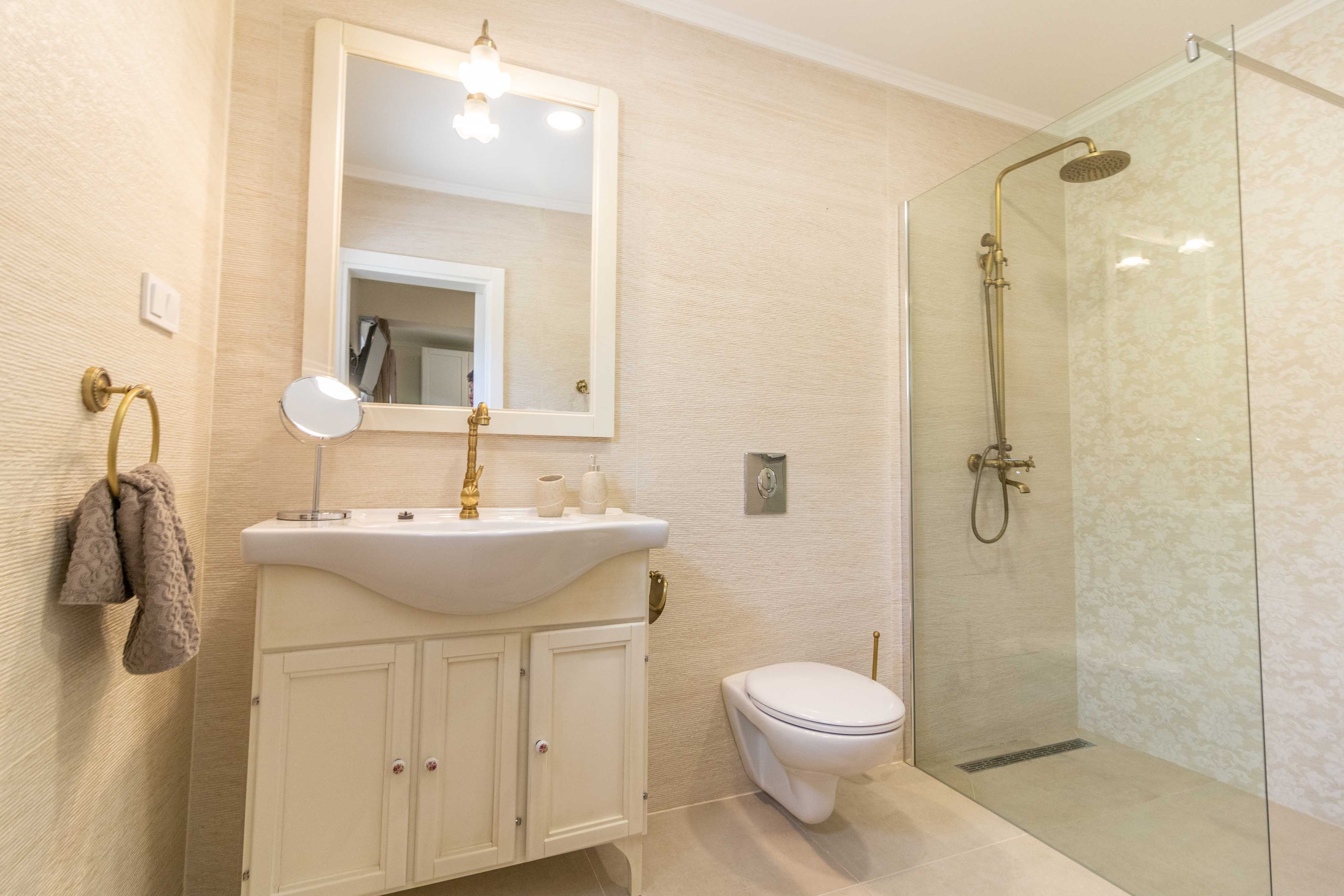 Two bedroom apartment with balcony and sea view Banjol, Rab  A-d