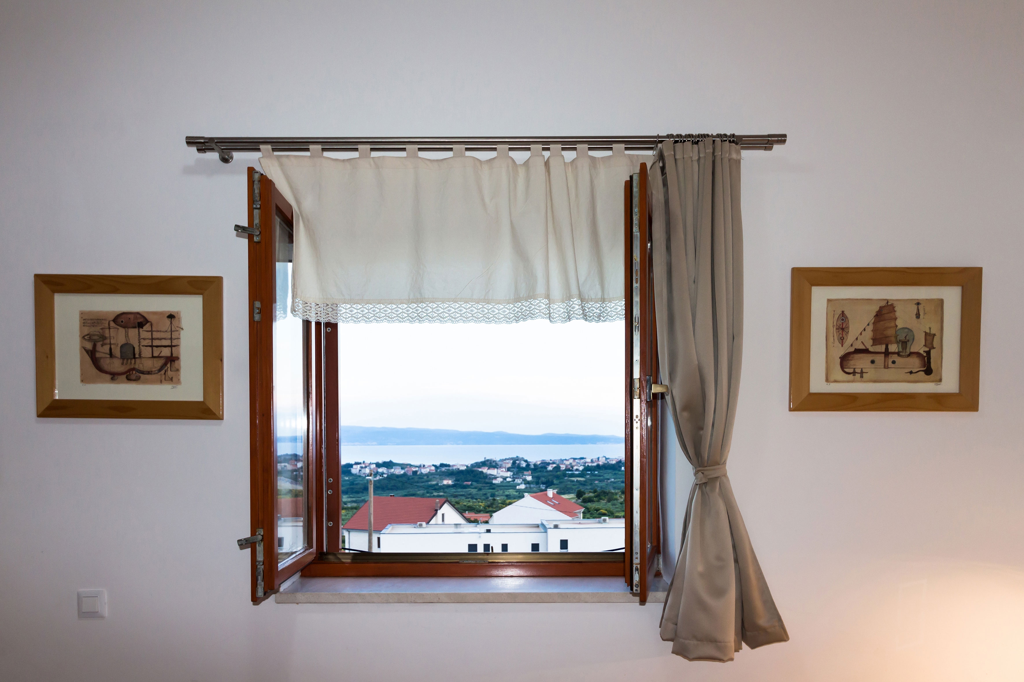 Four bedroom house with terrace and sea view Mravince, Split  K