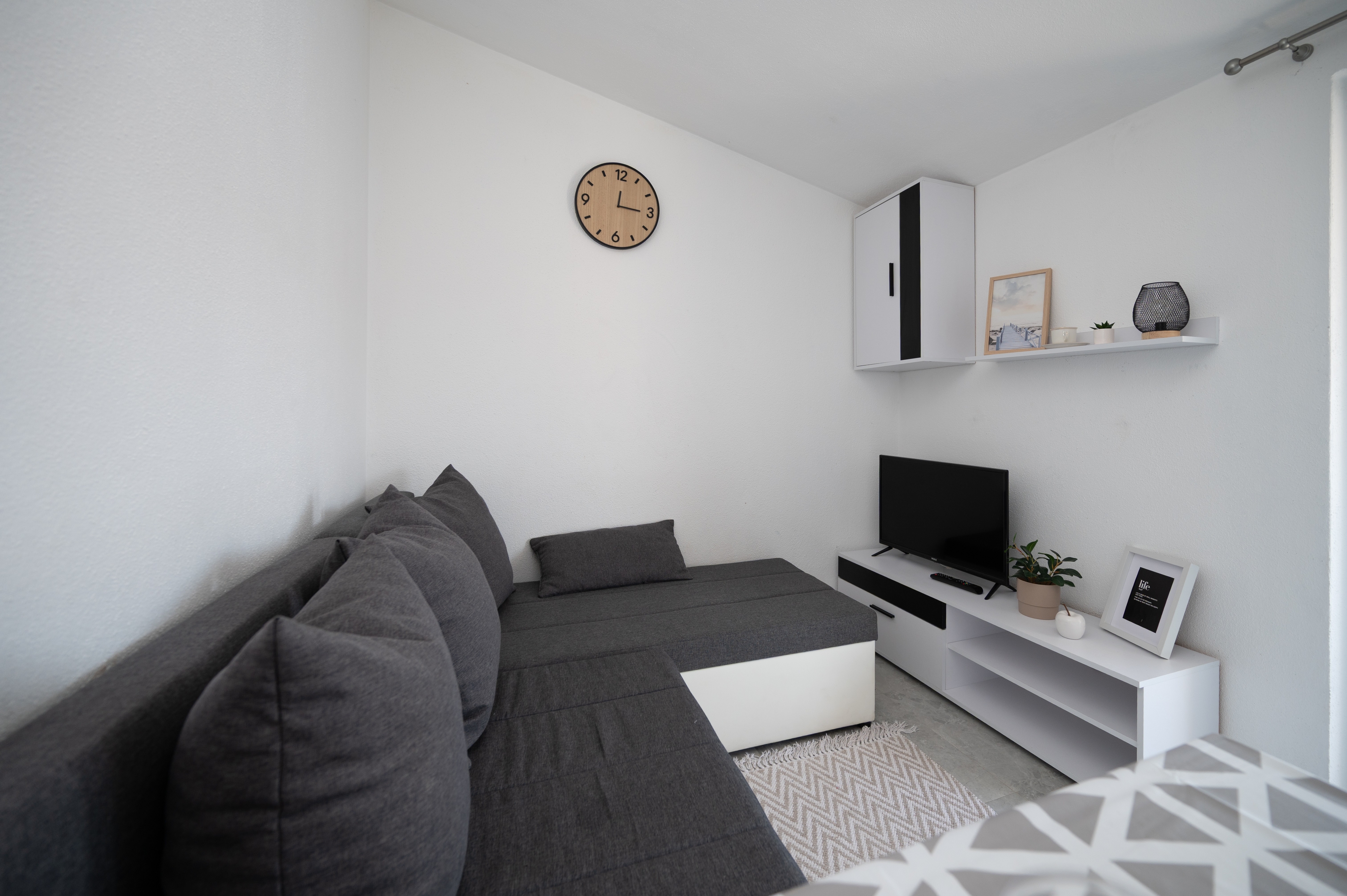 Two bedroom apartment with balcony Zadar (A-19830-a) Two bedroom apartment with balcony Zadar (A-19830-a)