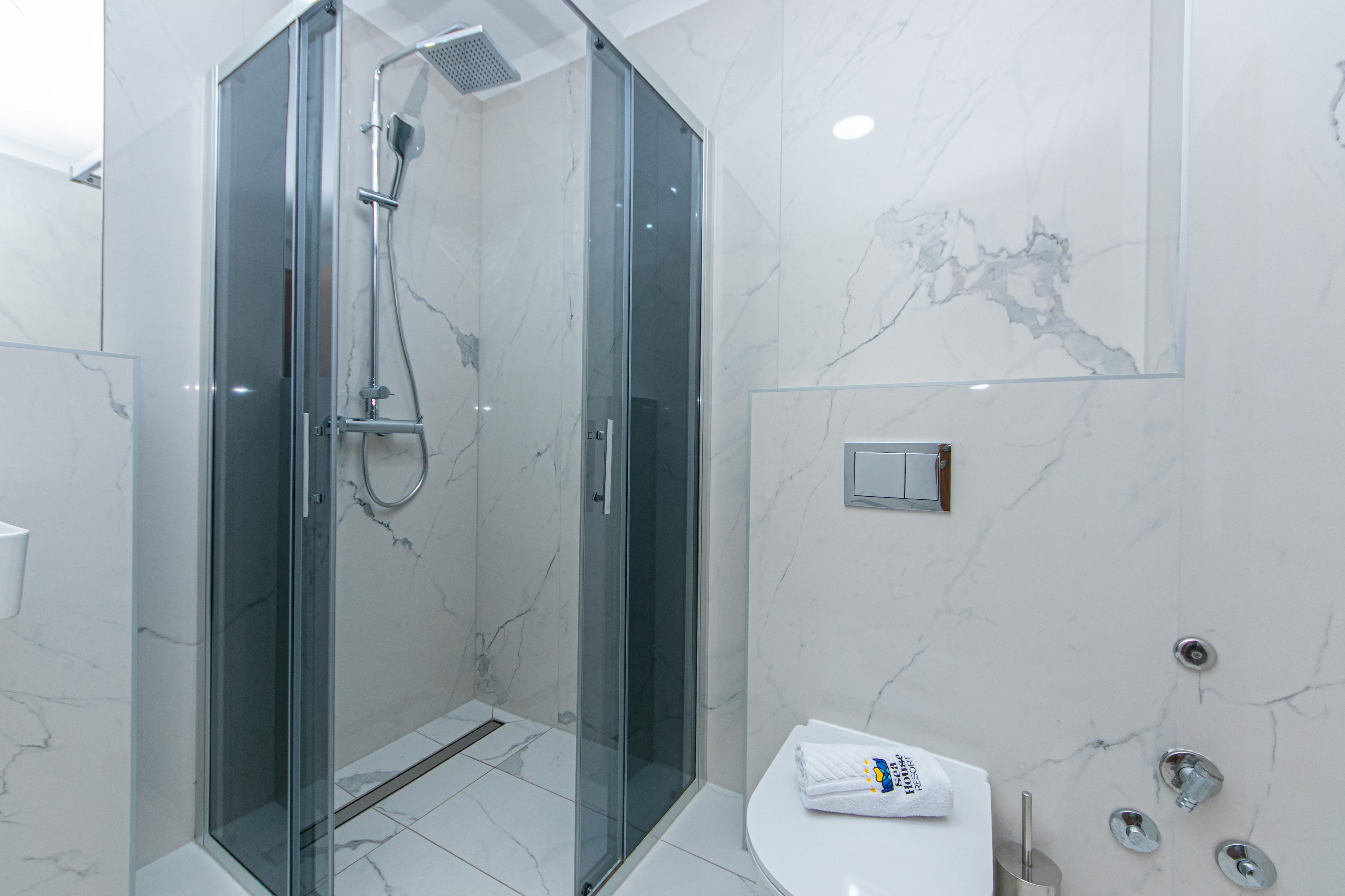Two bedroom apartment with terrace and sea view Brela, Makarska  A-a