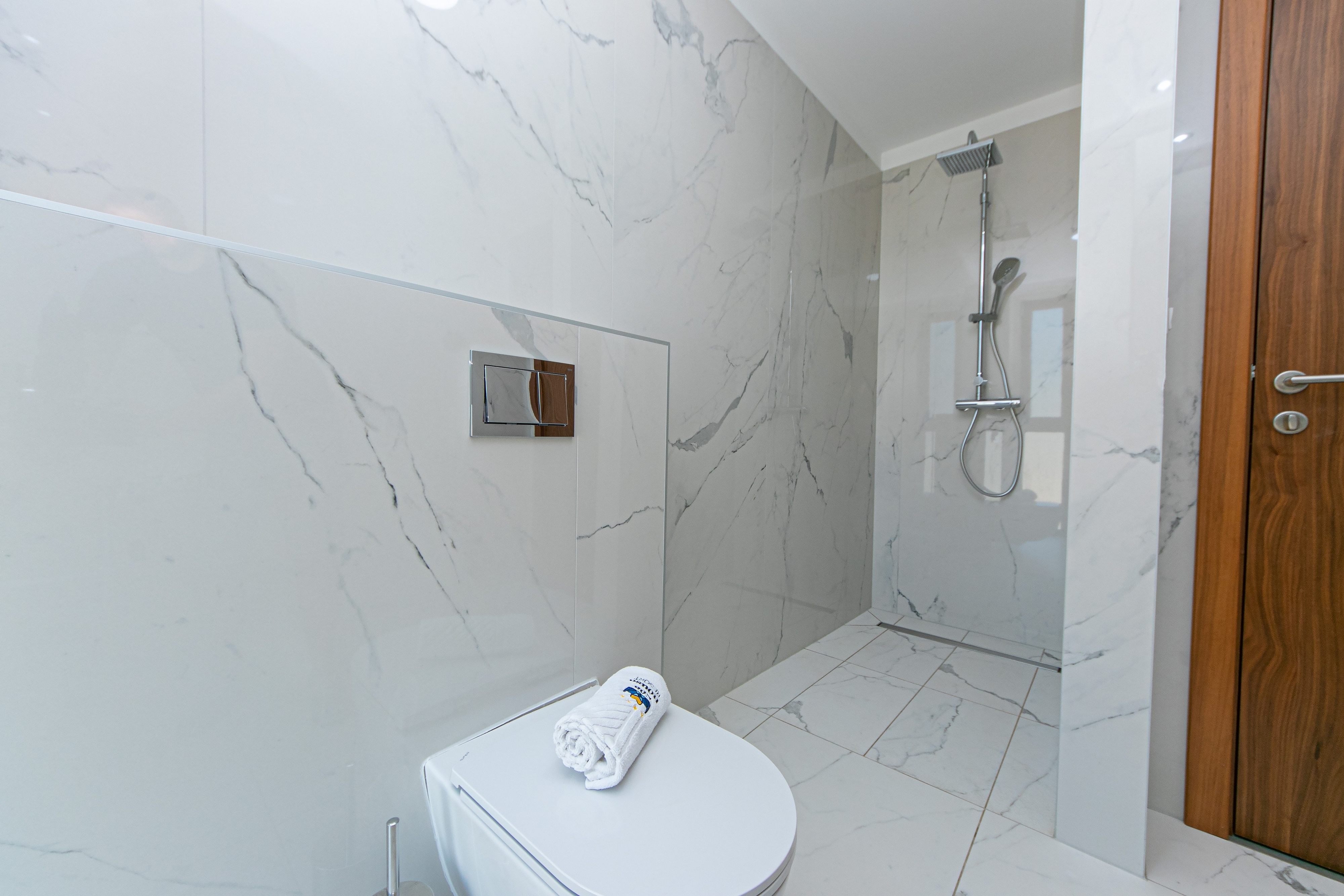 One bedroom apartment with terrace and sea view Brela, Makarska  A-c