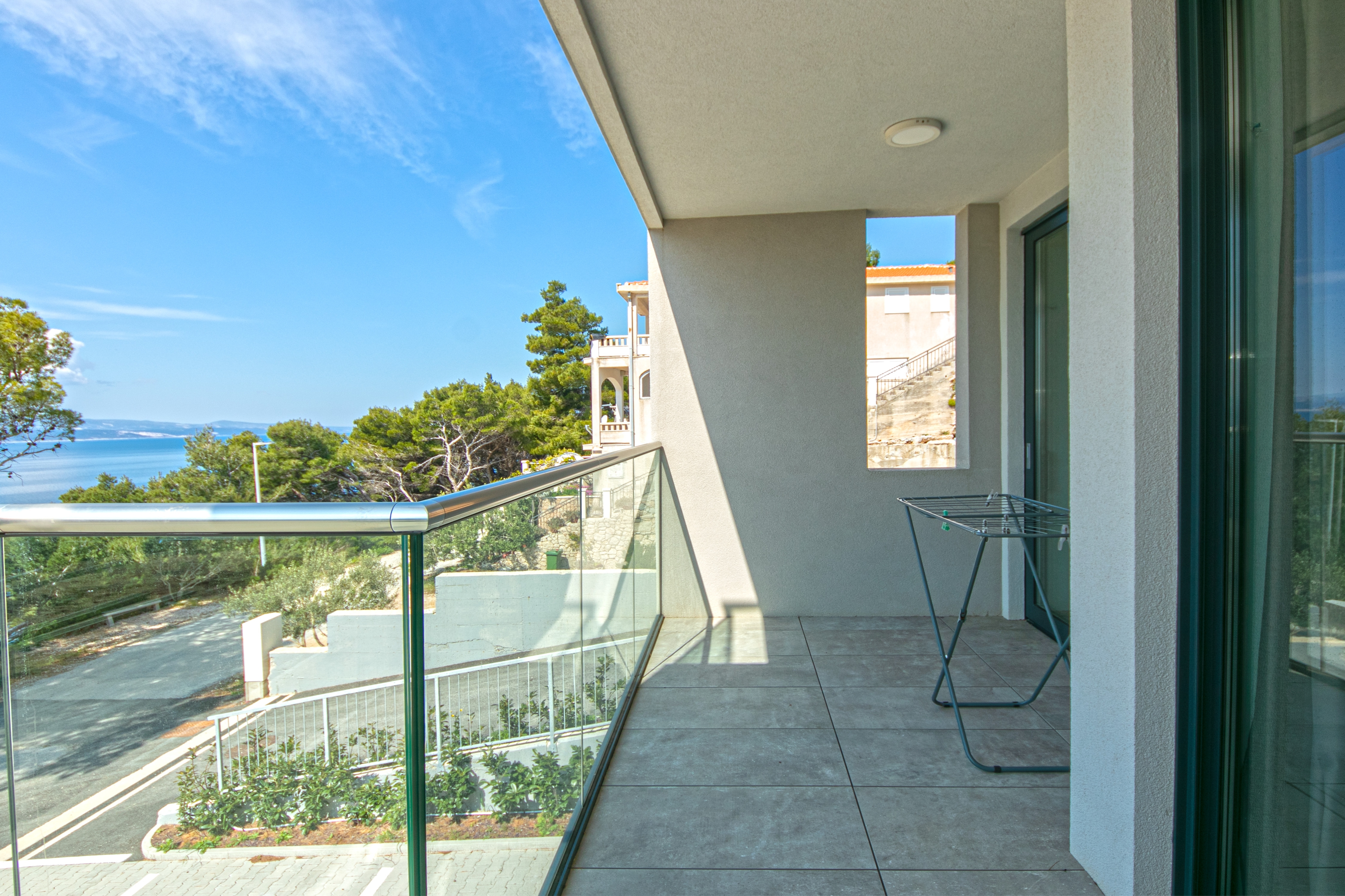 One bedroom apartment with terrace and sea view Brela, Makarska  A-c