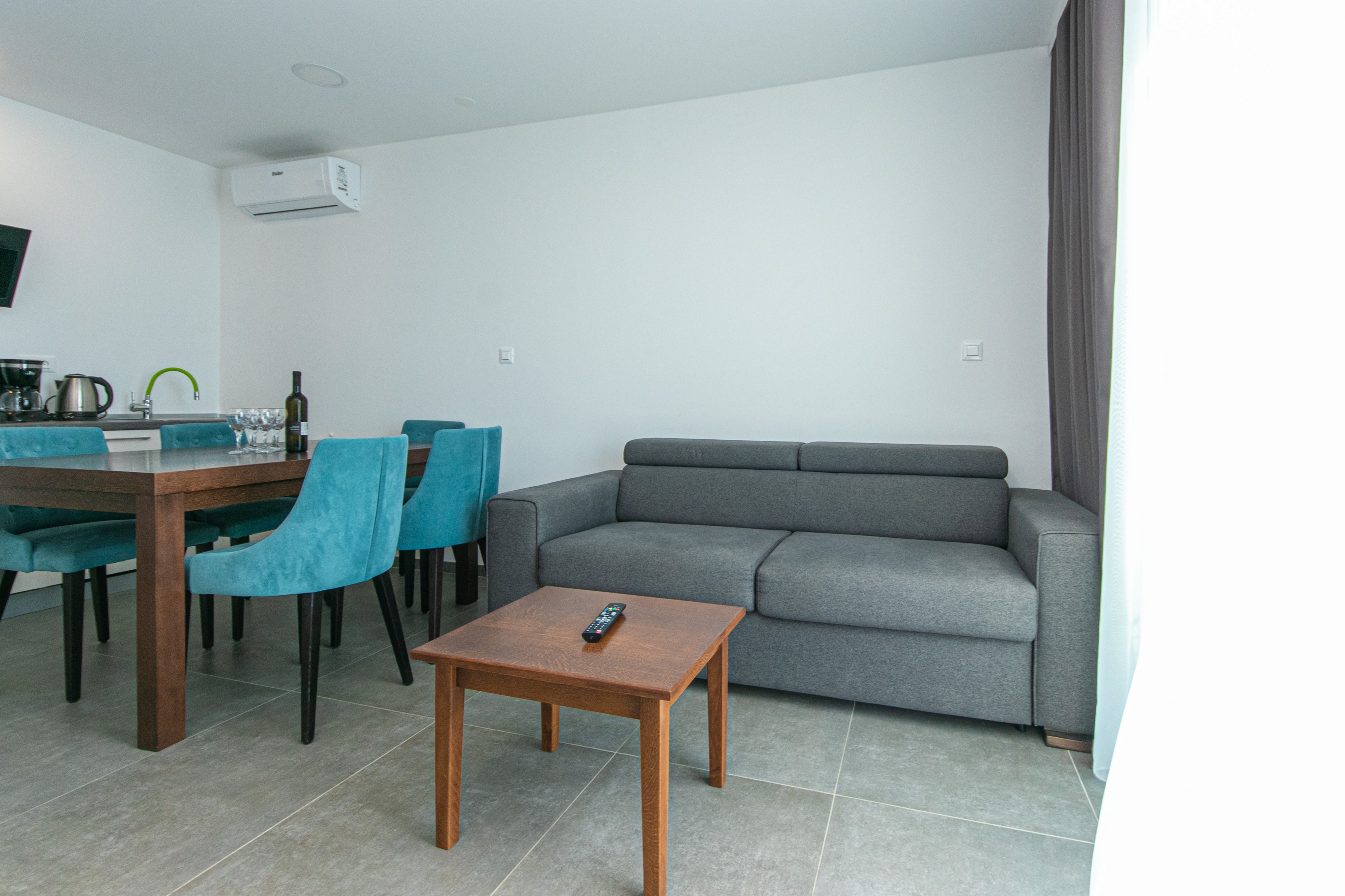Two bedroom apartment with terrace and sea view Brela, Makarska (A-19834-f)