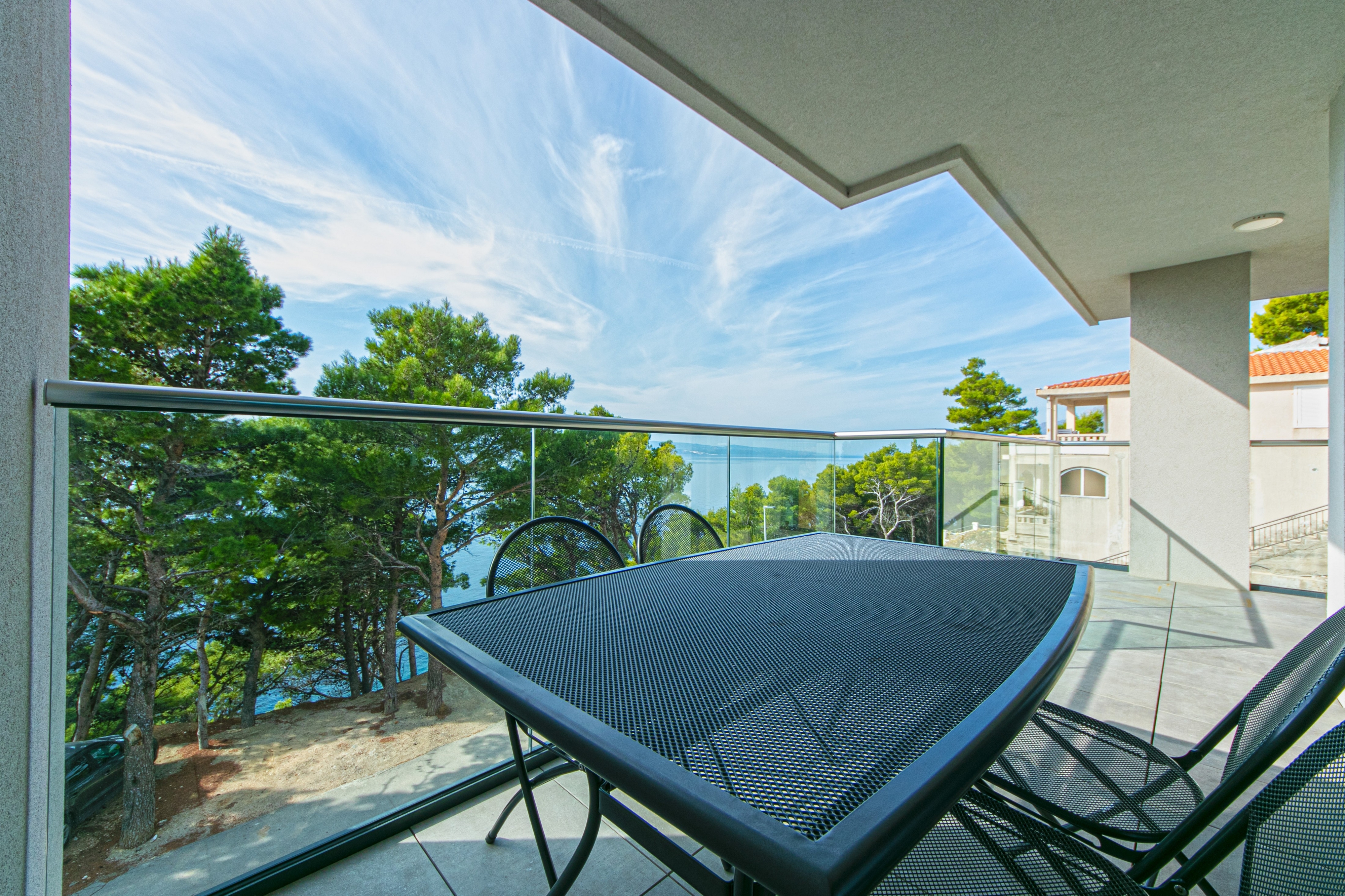 Two bedroom apartment with terrace and sea view Brela, Makarska  A-f