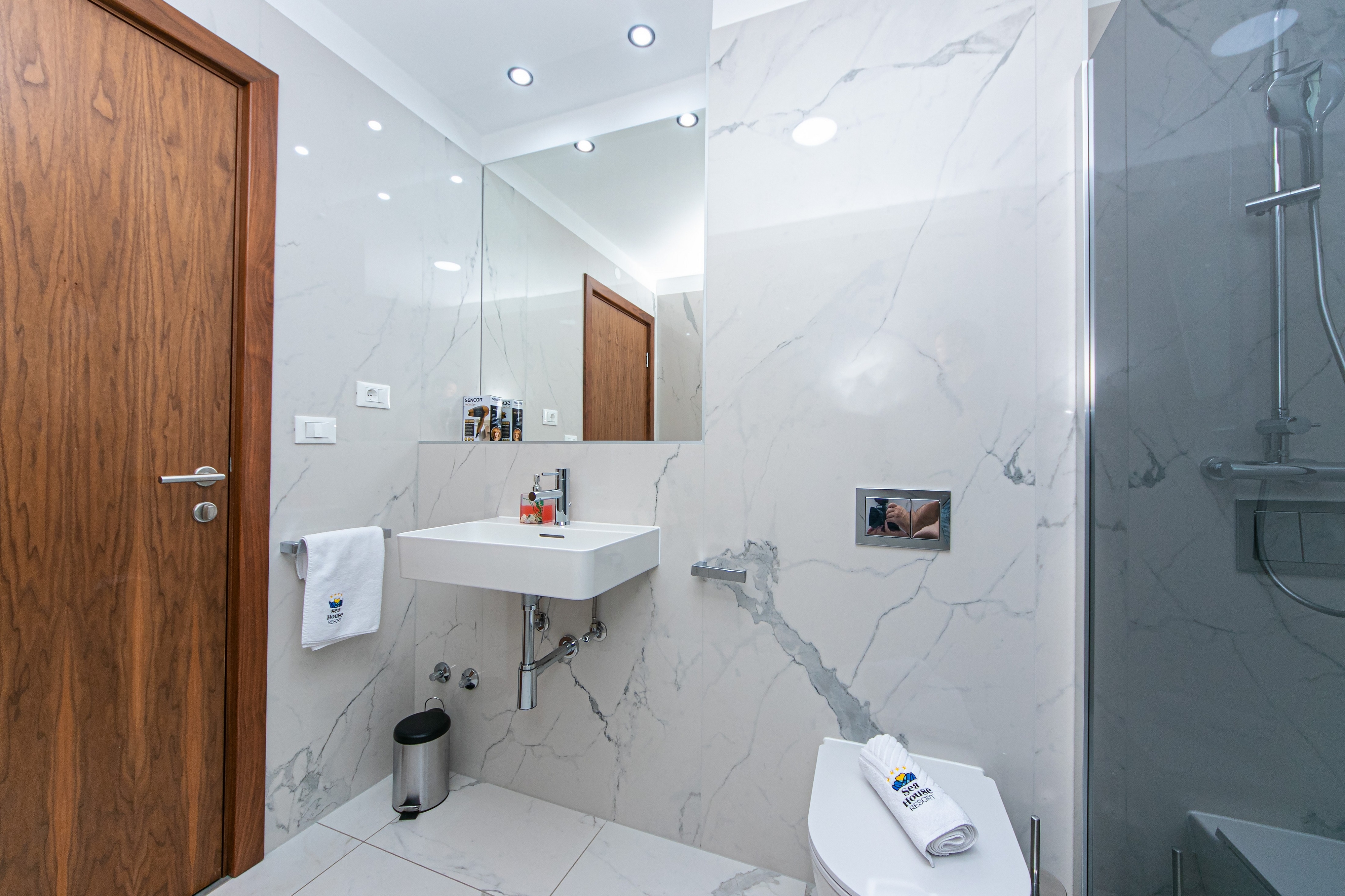 Two bedroom apartment with terrace and sea view Brela, Makarska  A-g