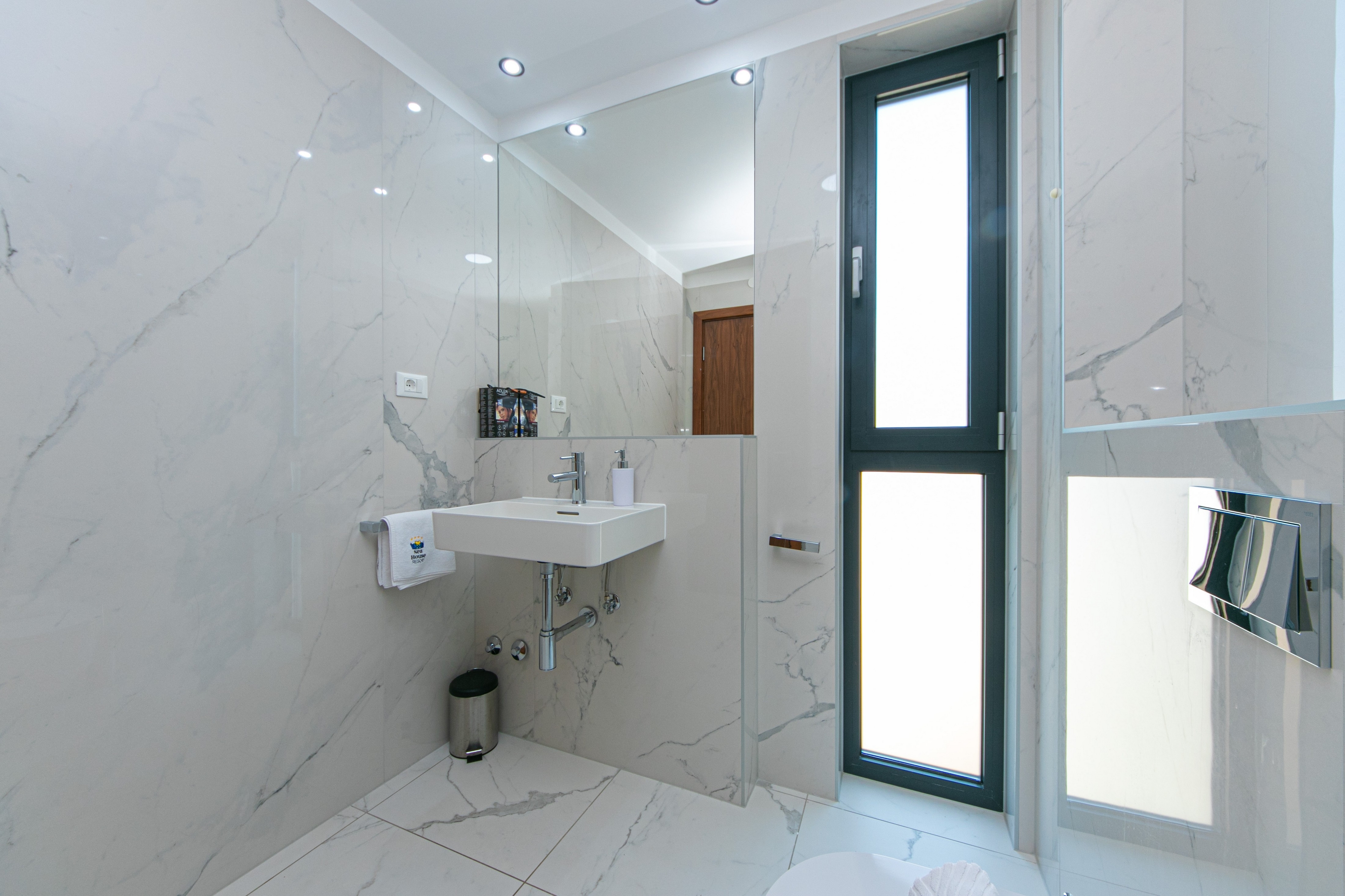 Two bedroom apartment with terrace and sea view Brela, Makarska  A-h